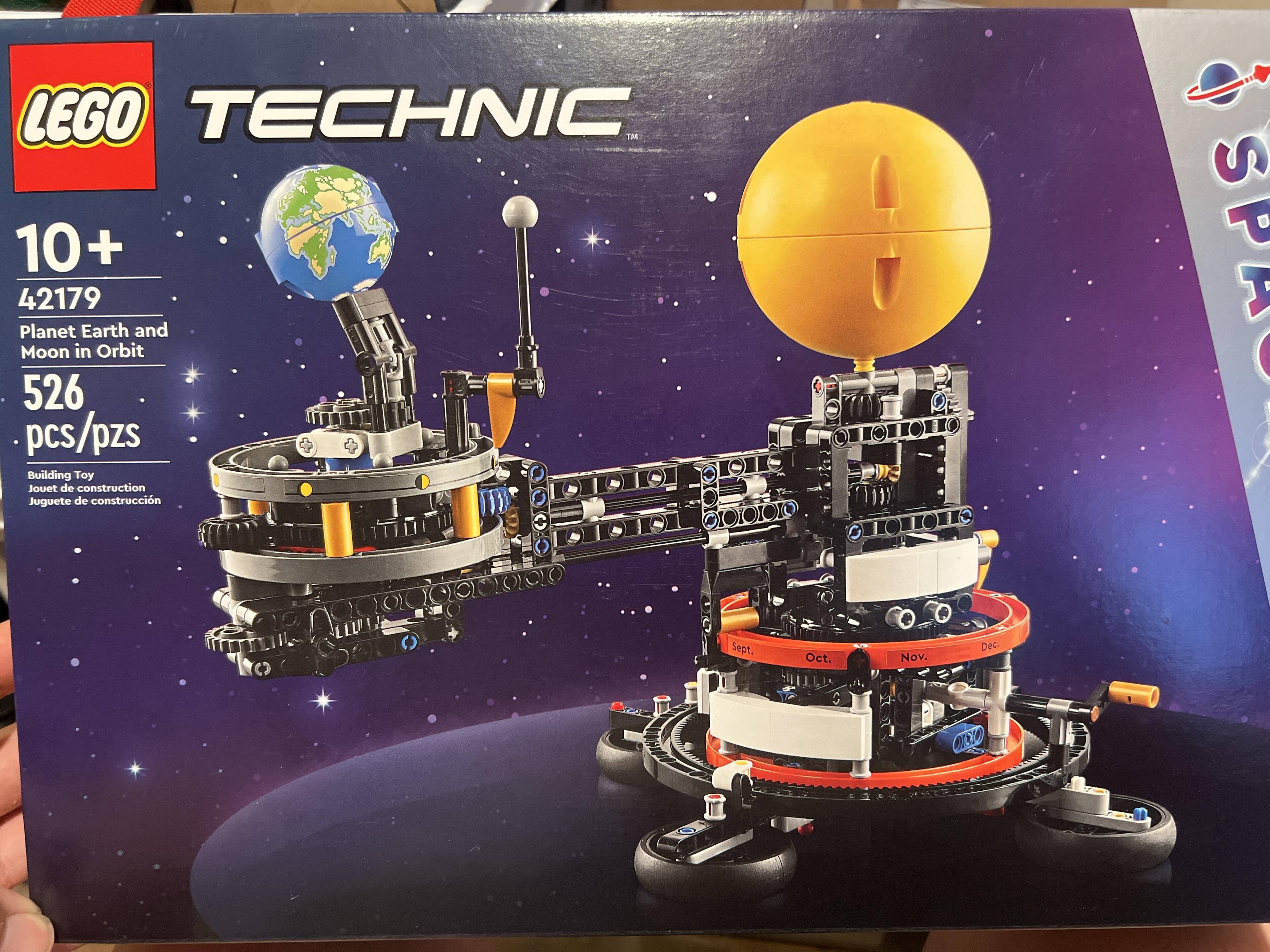 LEGO Technic Planet Earth and Moon in Orbit Space Toys Set 42179