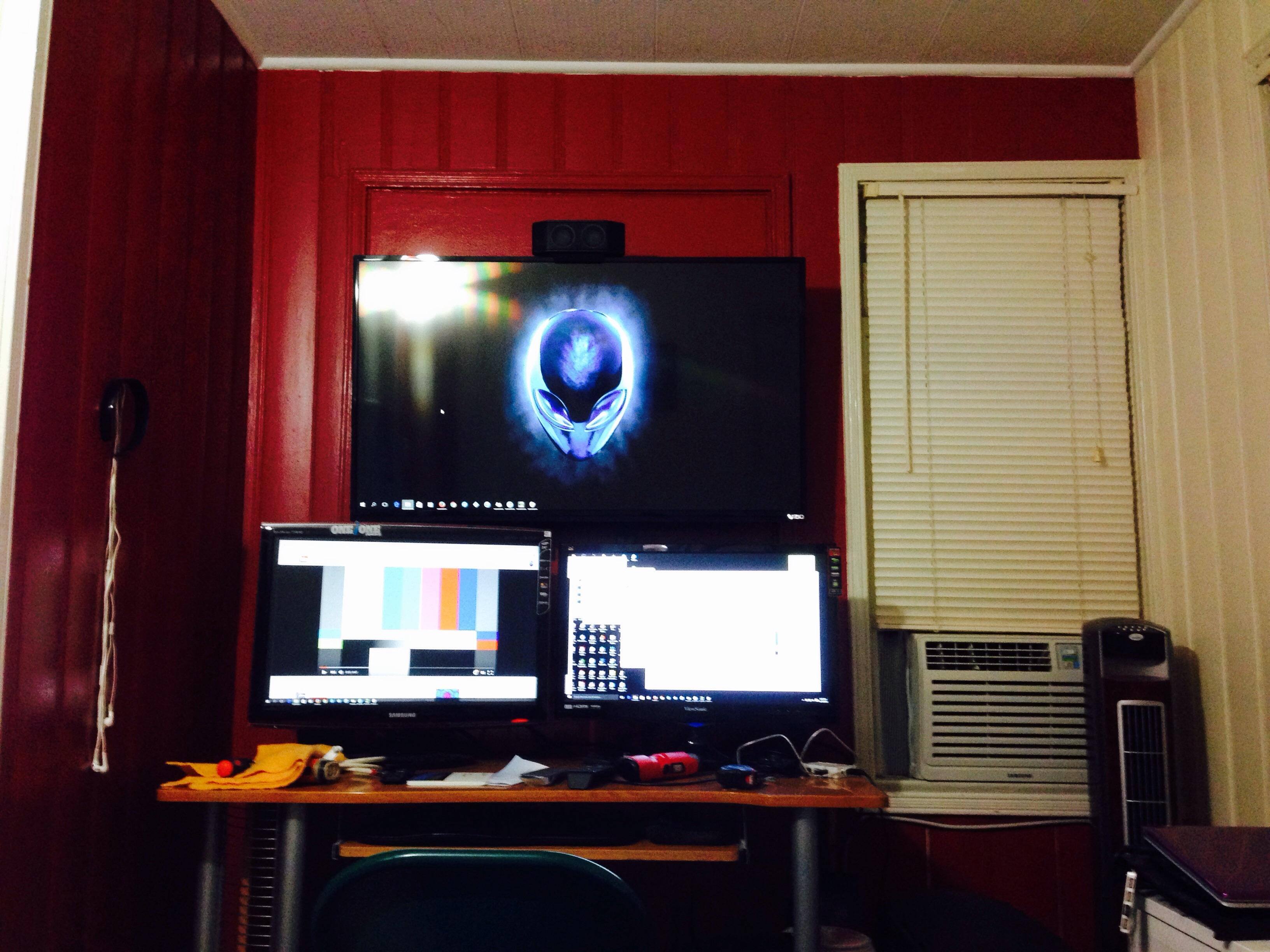 Used as 3rd monitor, click to load a larger version