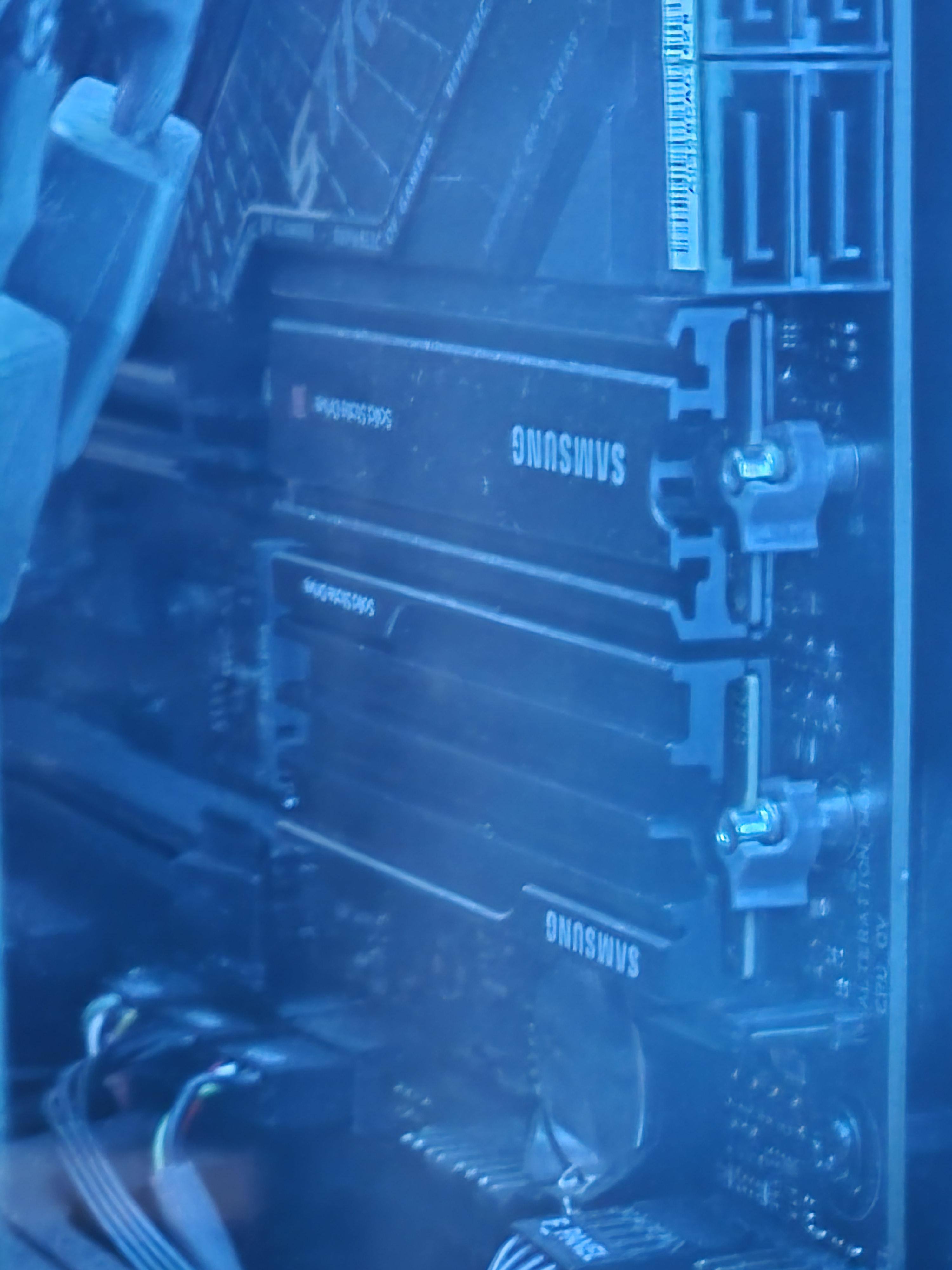 Samsung – 9100 PRO 2TB with Heatsink Internal SSD PCIe Gen 5x4