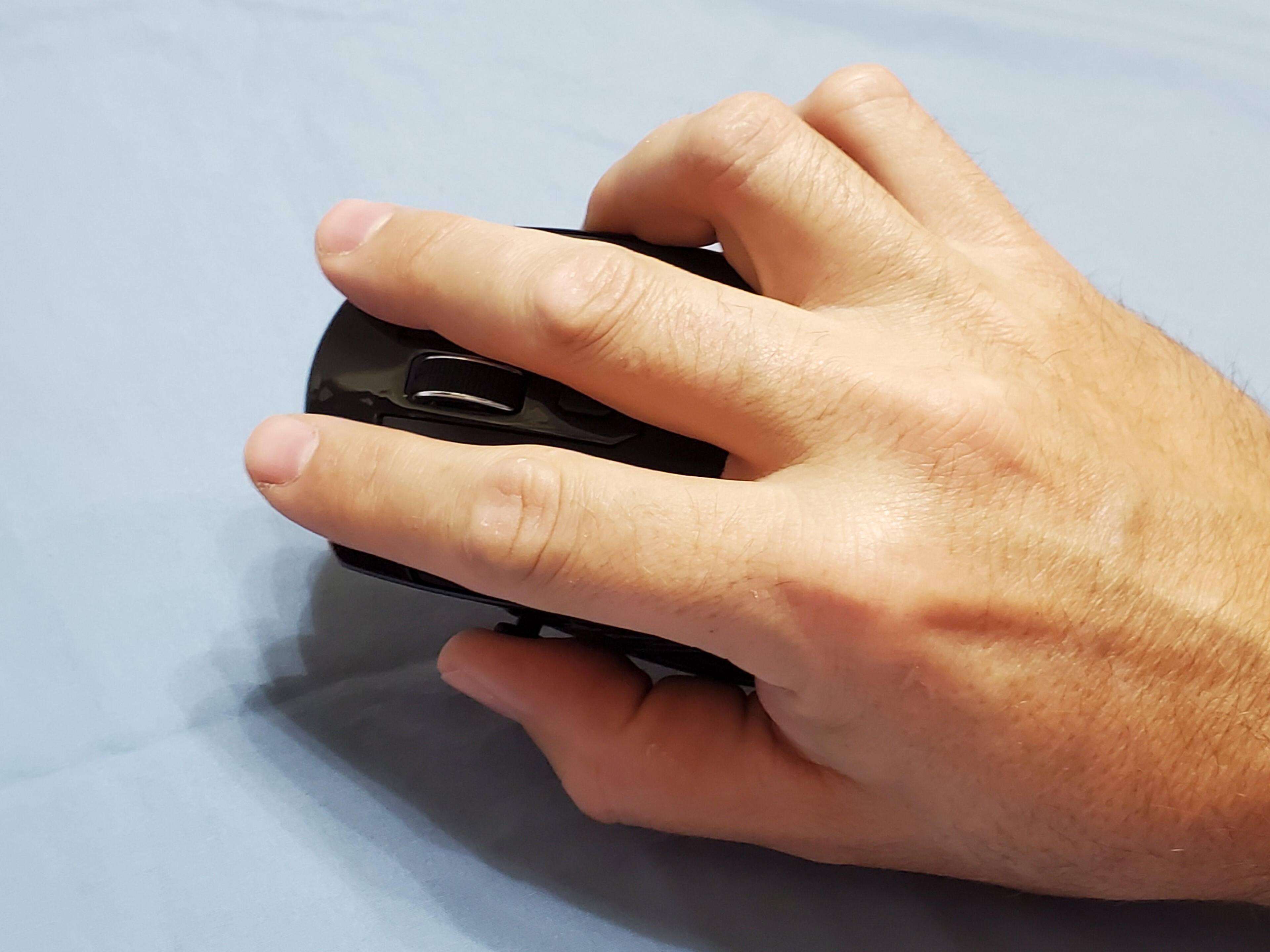 Fingers at rest, click to load a larger version