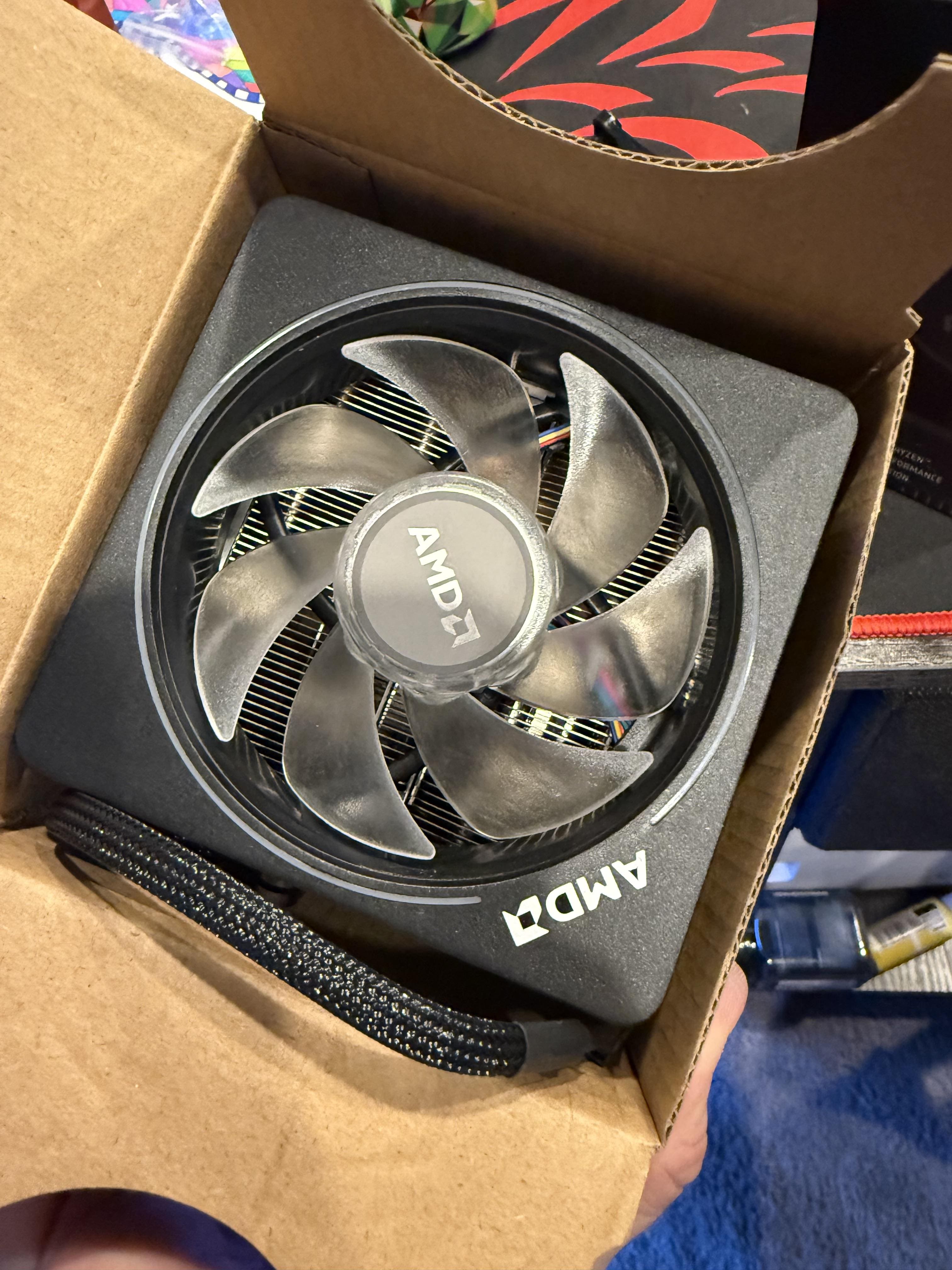 Processore AMD Ryzen 7 5800 XT - 8 Core, 16 Thread, 4.8 GHz, Socket AM4, Con Dissipatore Wraith Prism - Foto 3