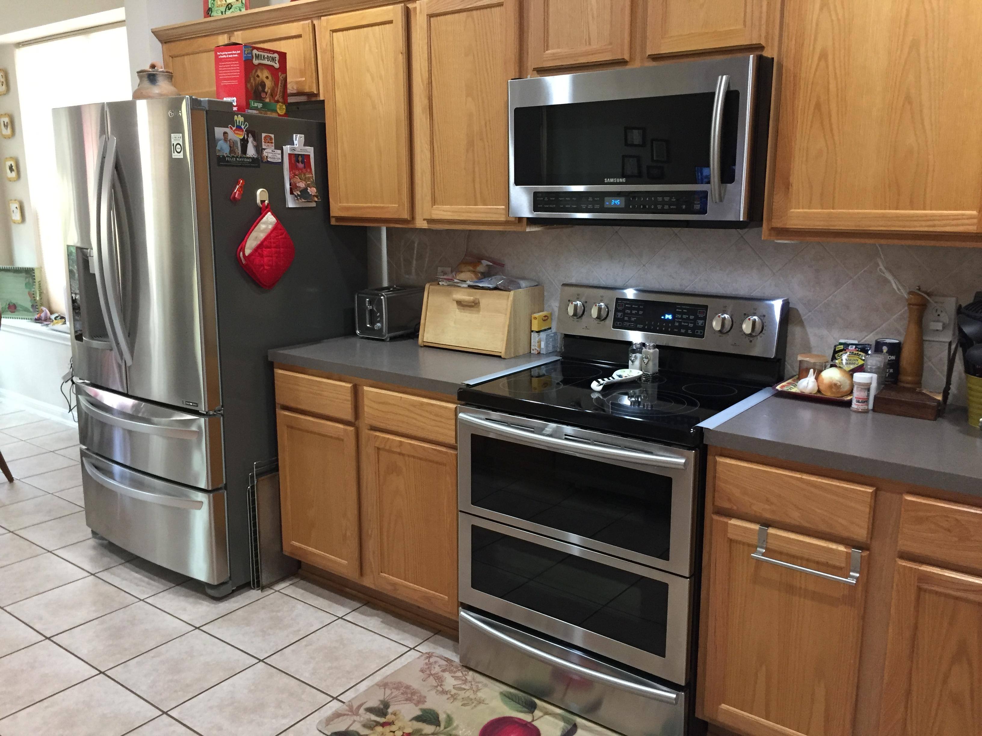 Samsung Duo Stove and Microwave., click to load a larger version