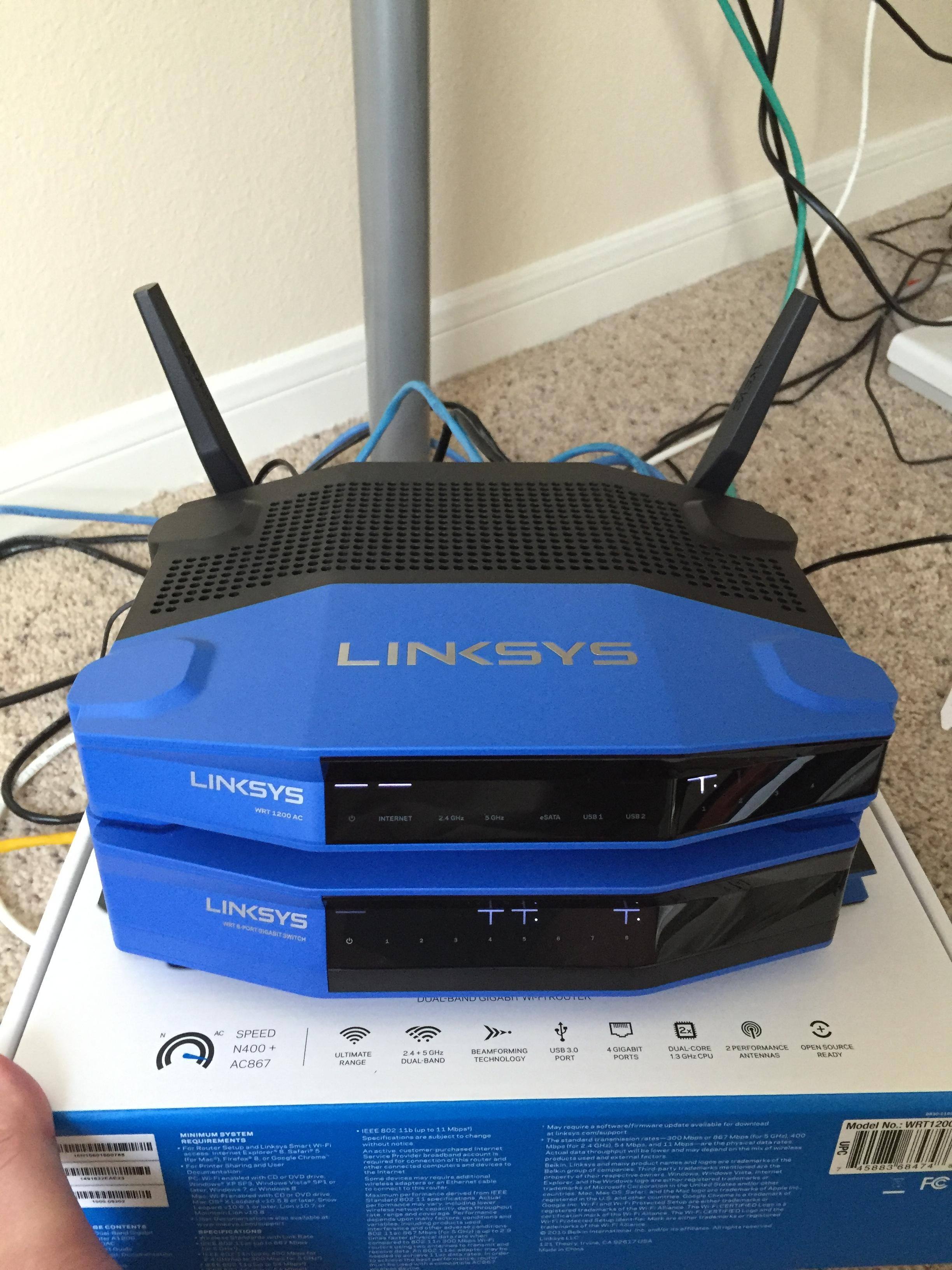 Best Buy: Linksys AC1200 Dual-Band Wi-Fi Router Blue WRT1200AC