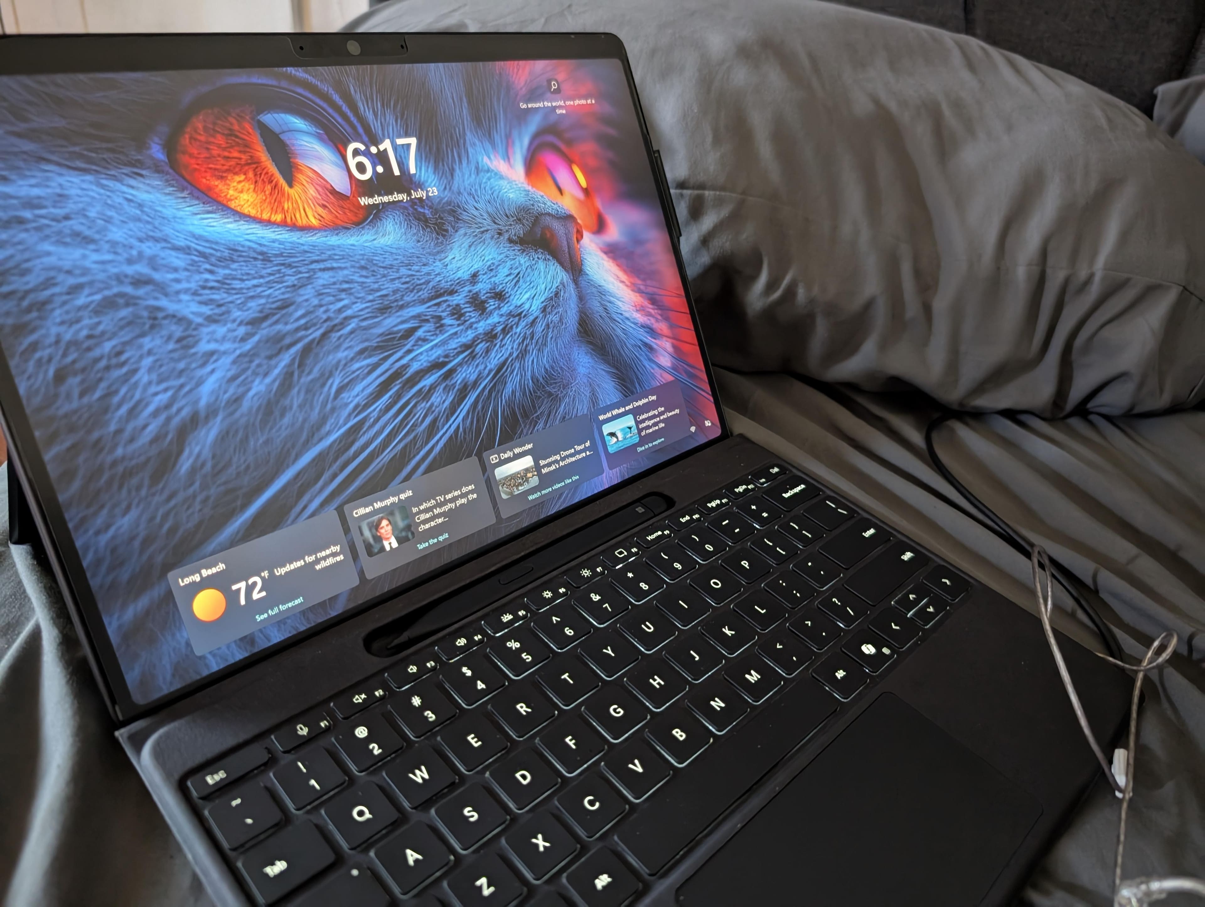 Microsoft Surface Pro Copilot+ PC 13” Snapdragon X Plus 10 Core