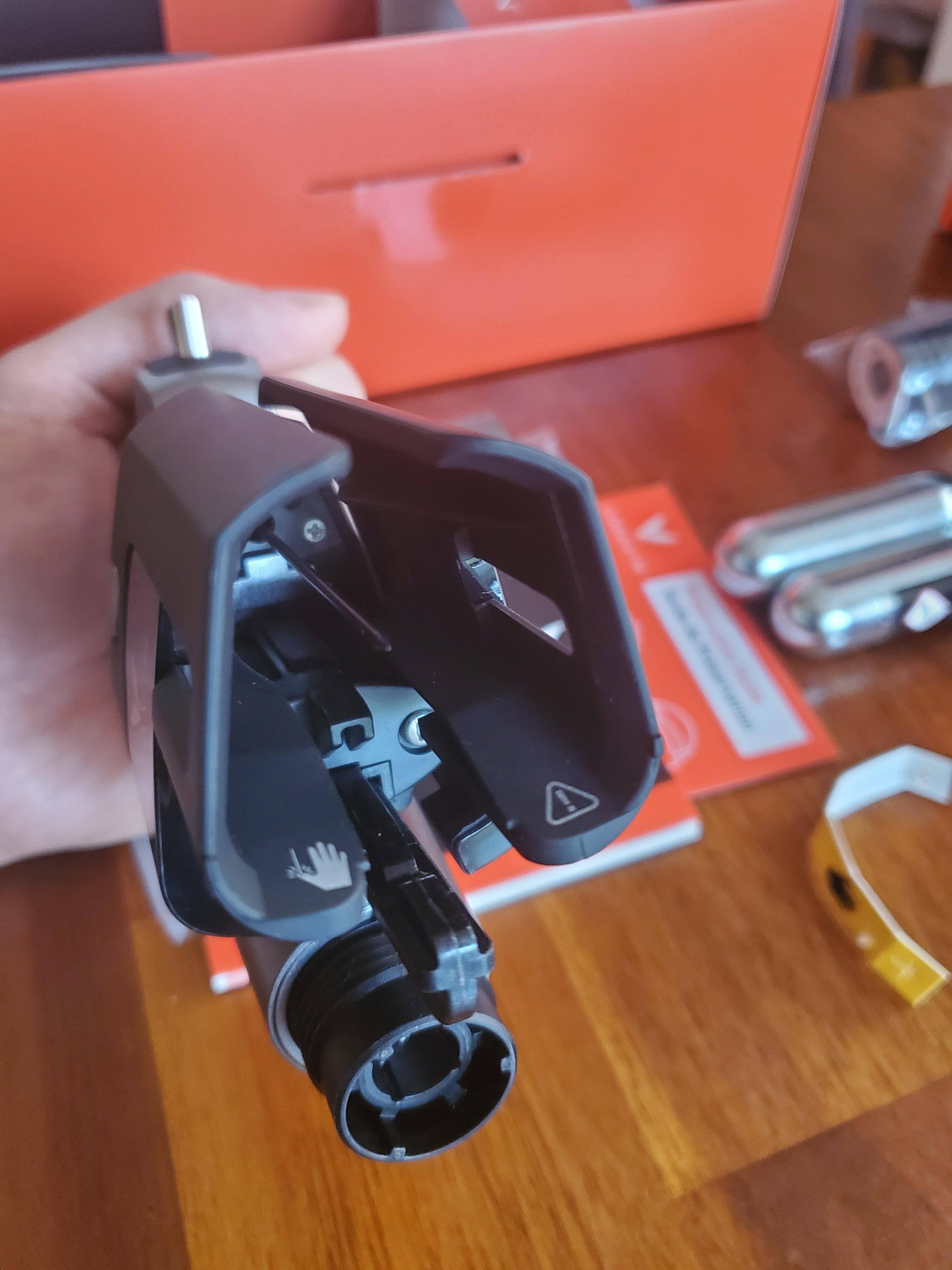 "Standar" needle that is included with the Model Five, click to load a larger version