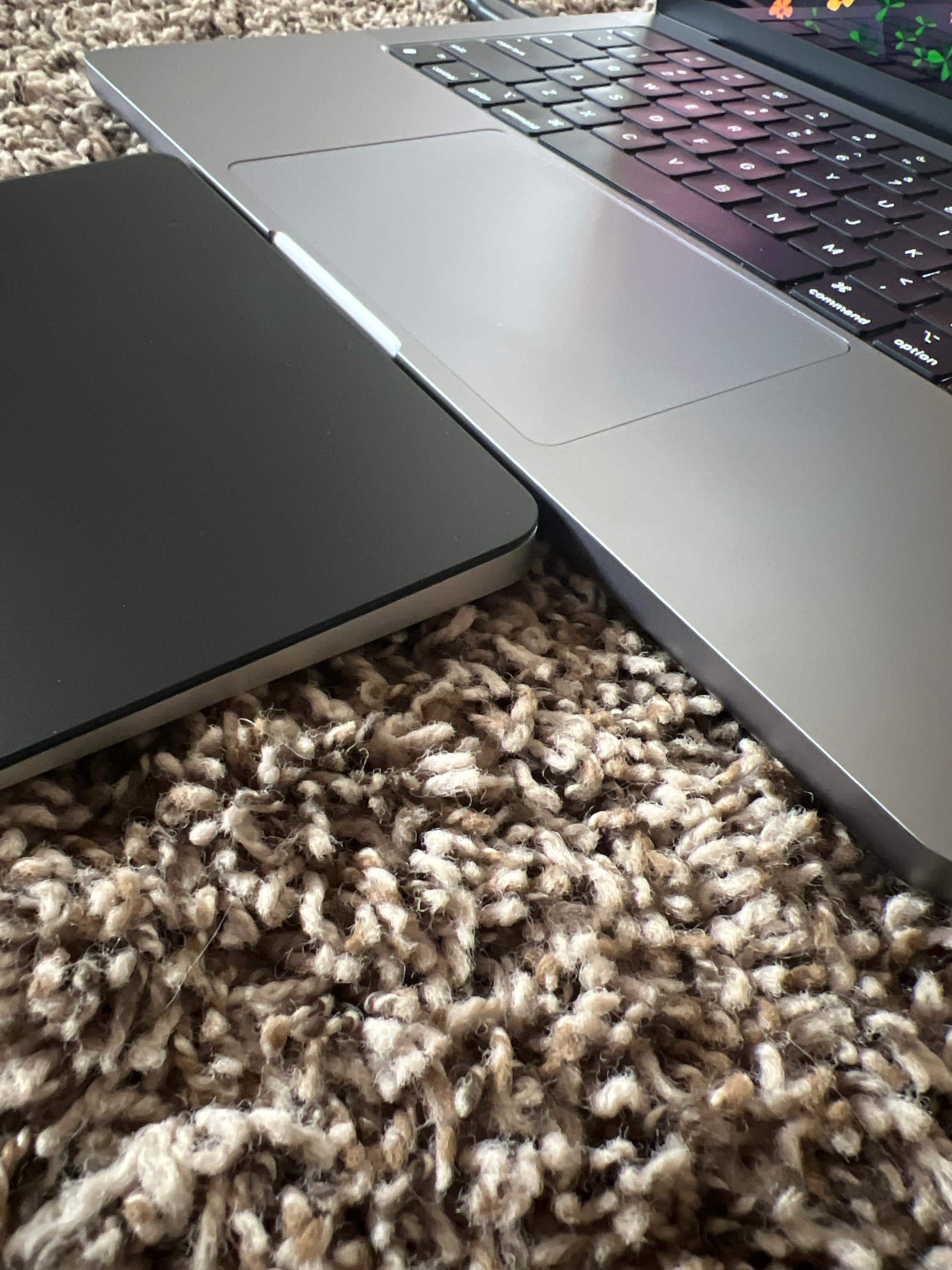 【美品】Apple Magic Trackpad MMMP32ZA/A ซื้อ Magic Trackpad - Black Multi-Touch Surface | iStudiobySPVi