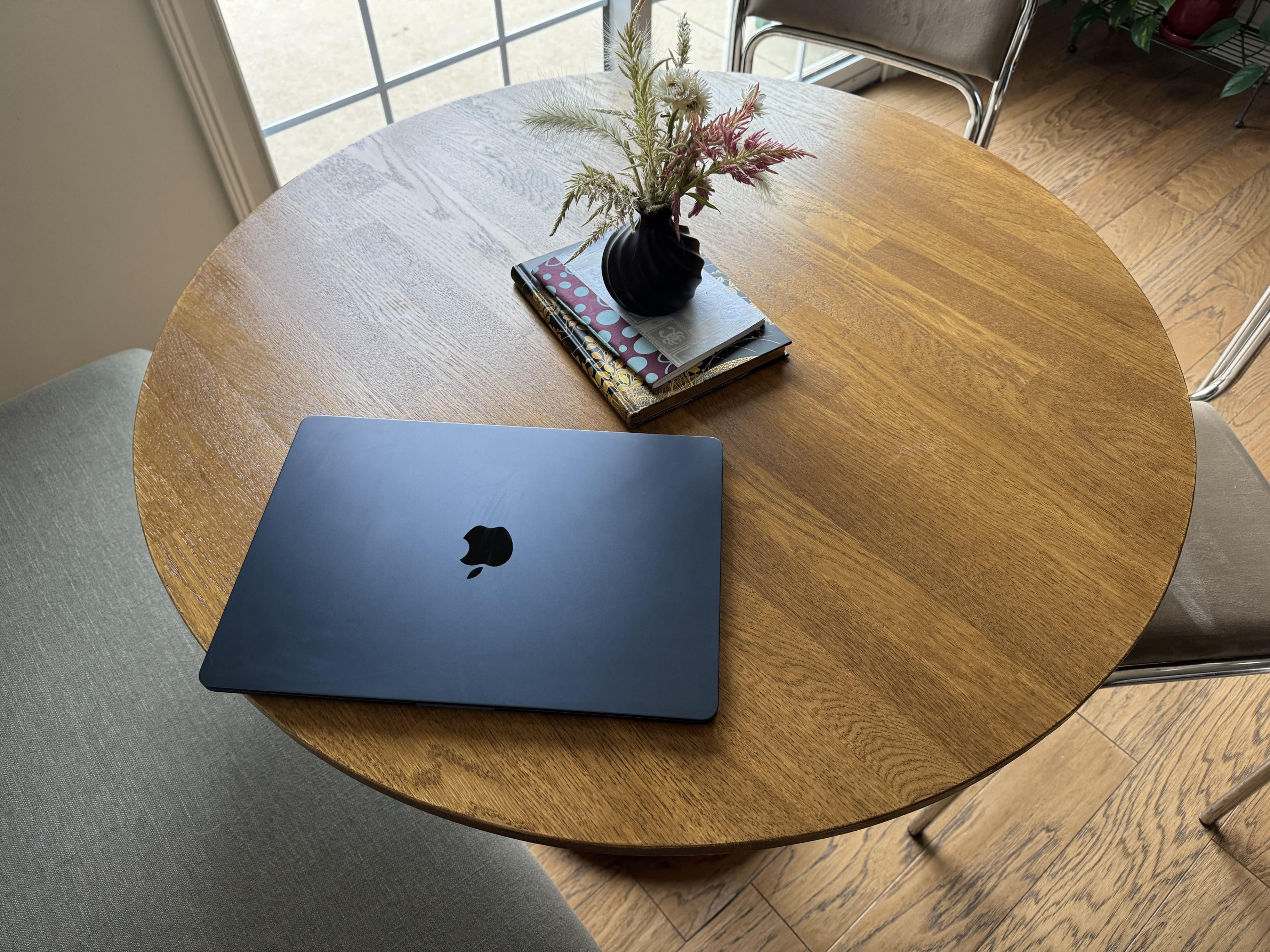 Apple MacBook Air 15 inch Laptop Apple M4 chip Built for Apple