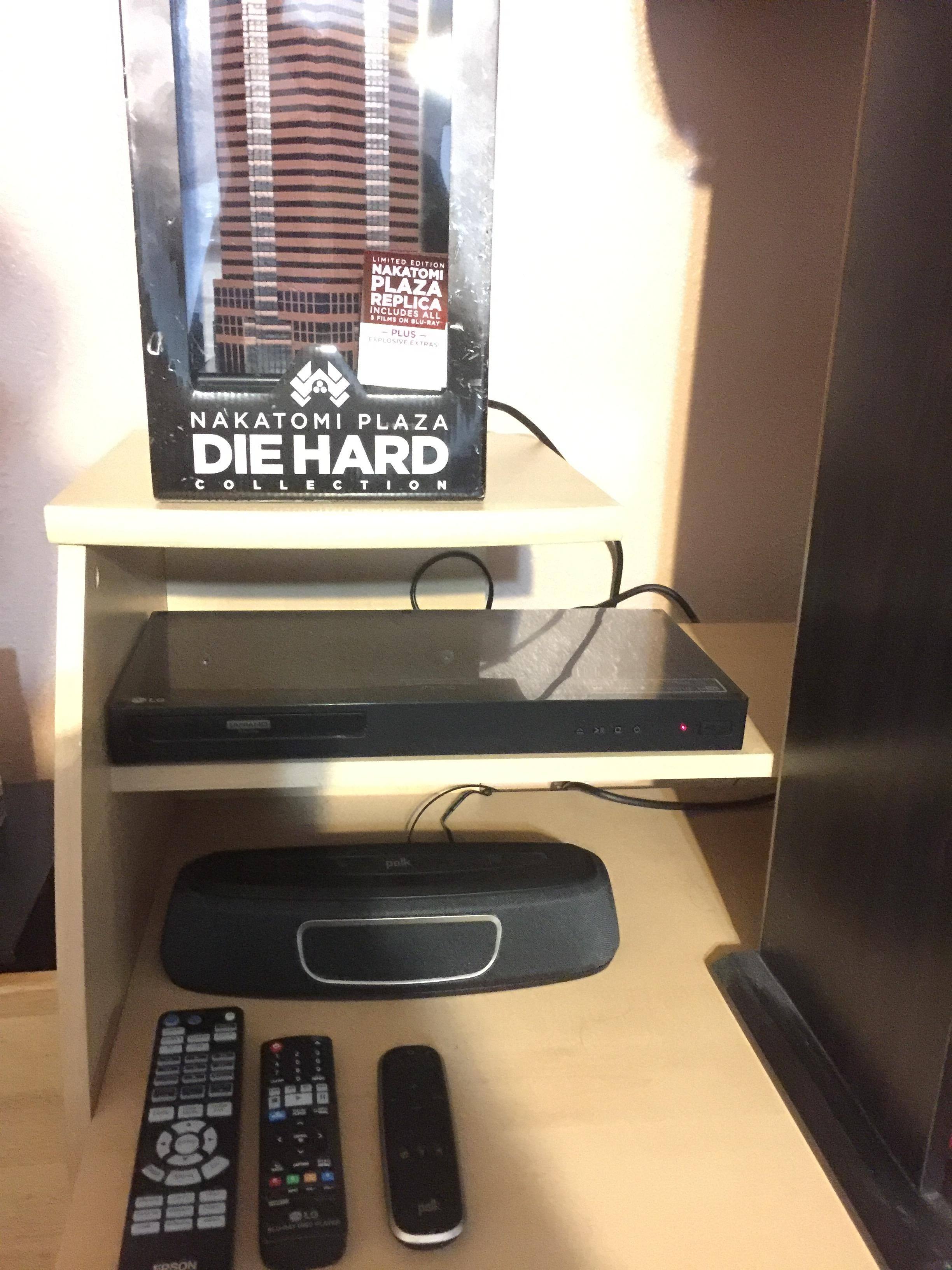 Very thin, great to conceal., click to load a larger version