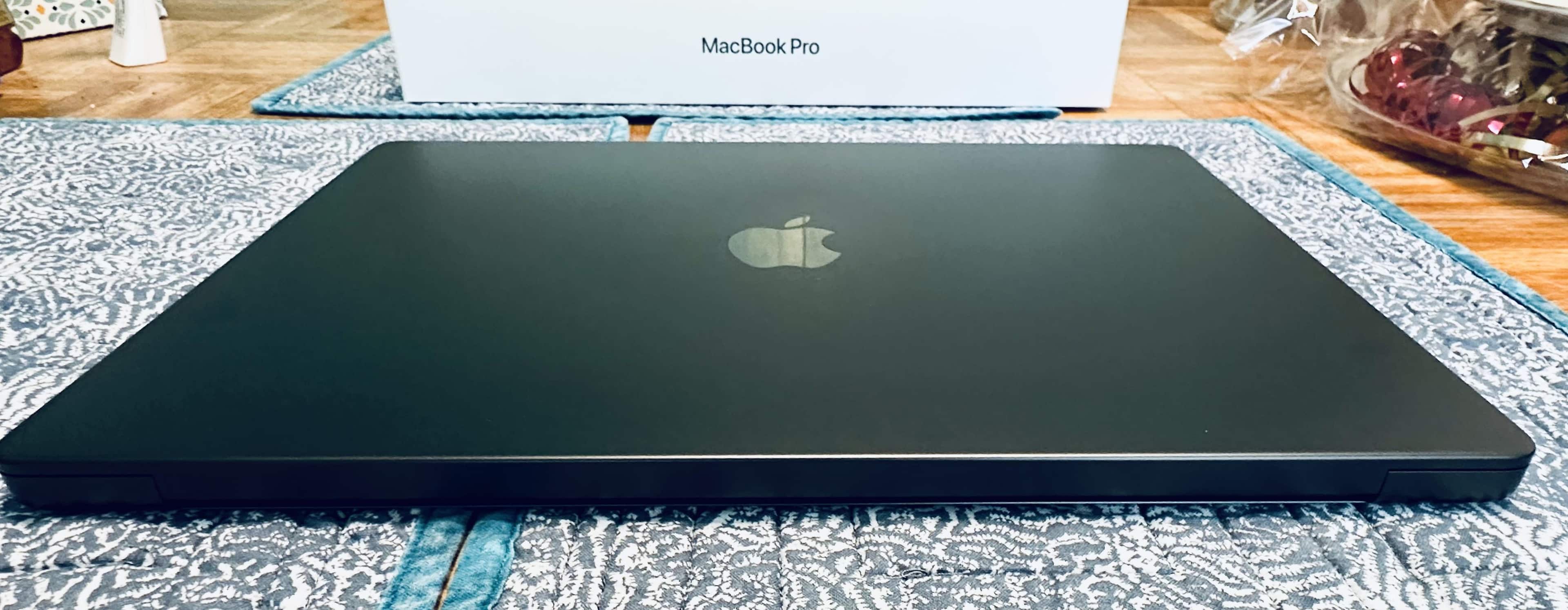 Apple MacBook Pro 16 inch Laptop Apple M4 Pro chip Built for Apple