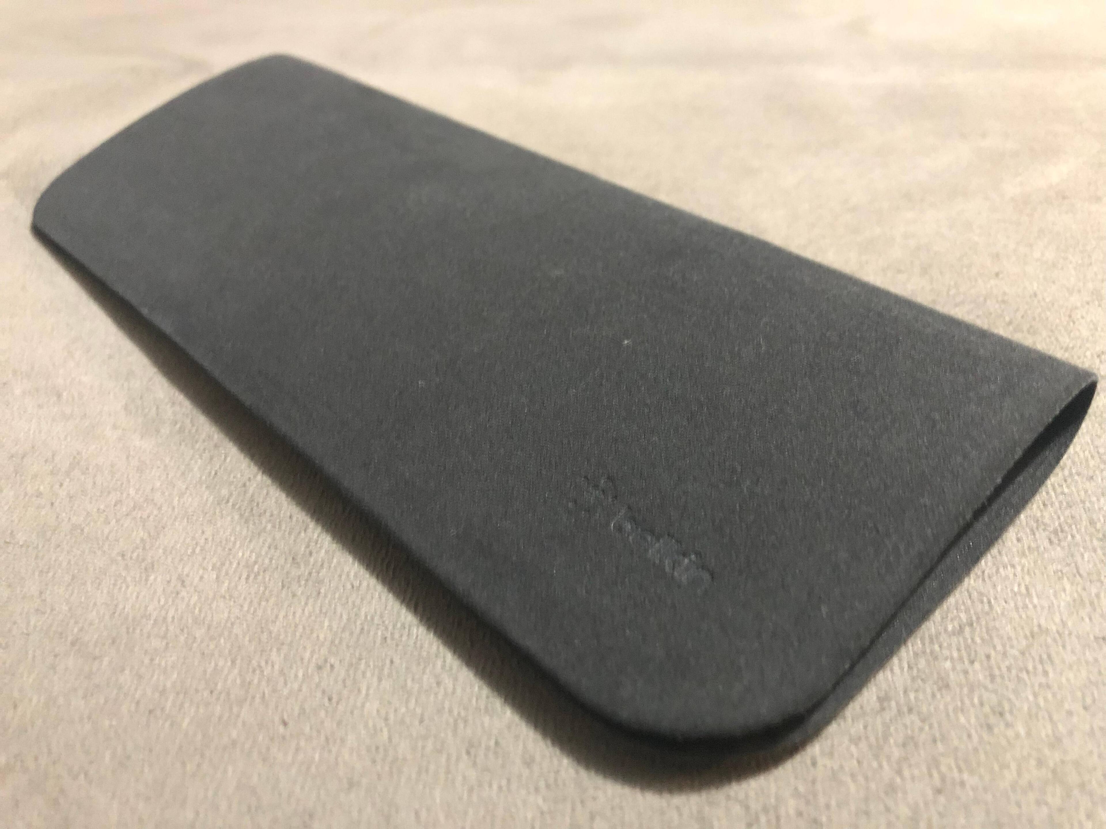 Very stylish. Magnets holding it closed are a nice design element., click to load a larger version