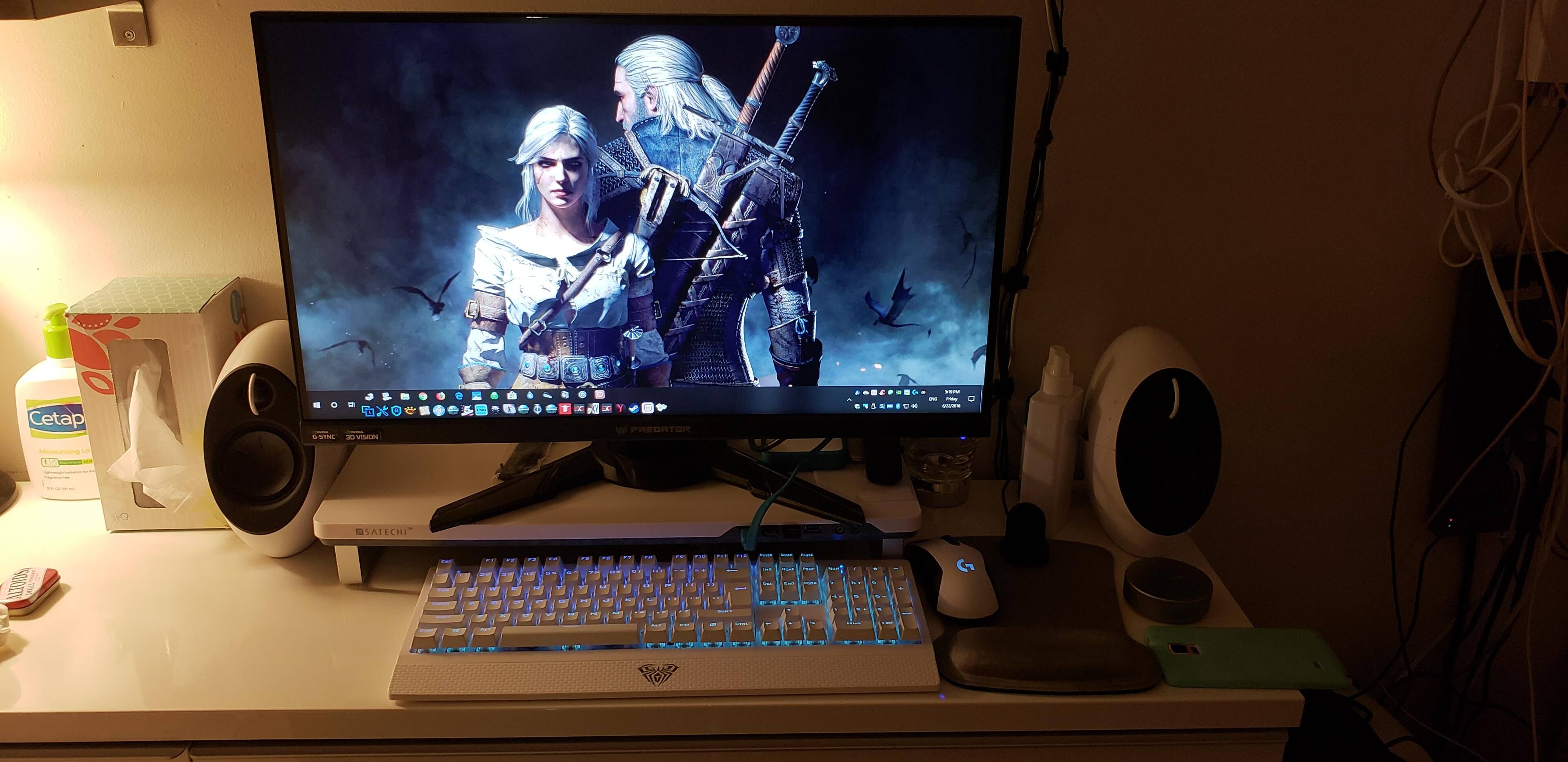 It's a sleek machine., click to load a larger version