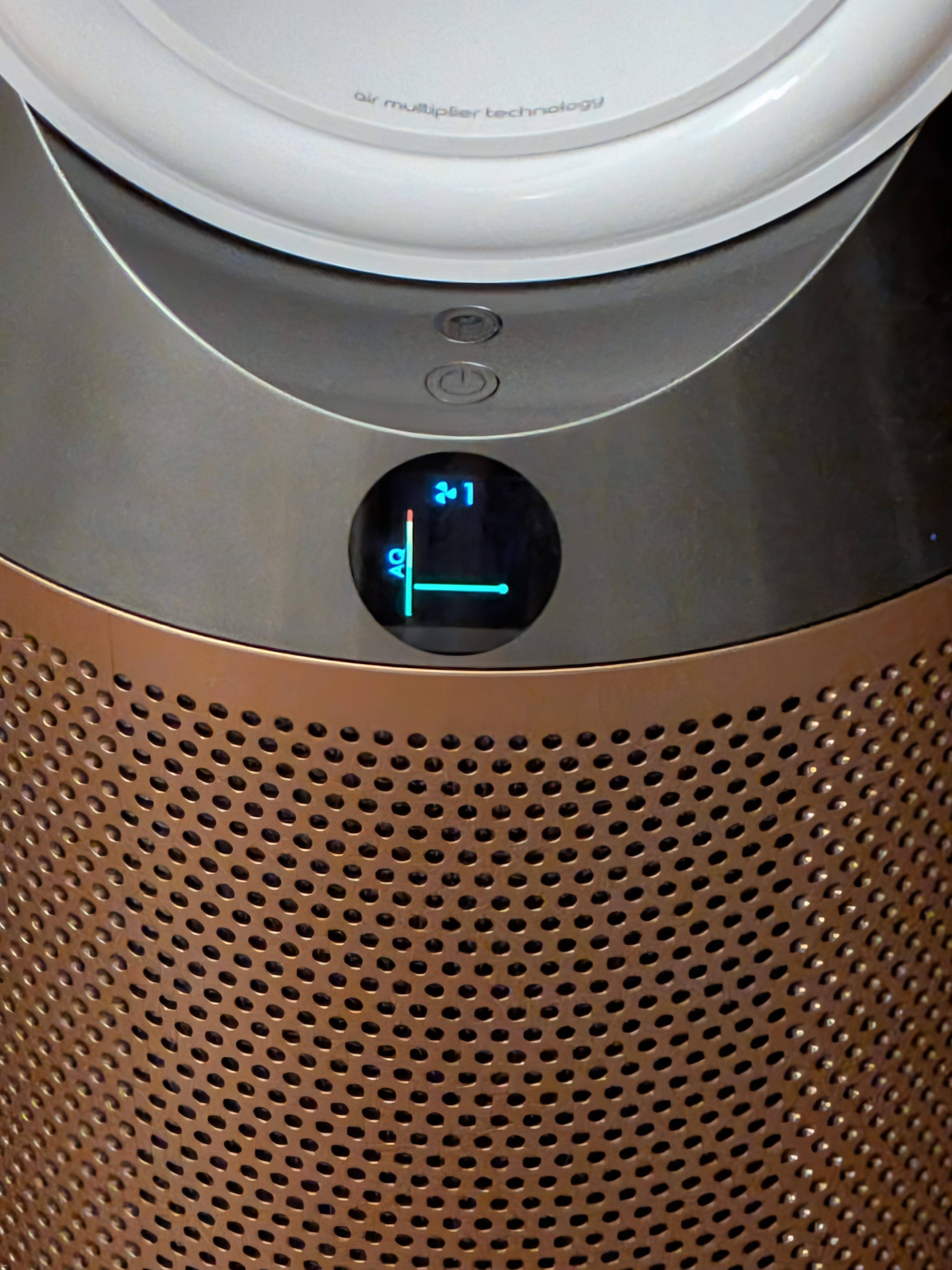 Continuous Air quality display, click to load a larger version