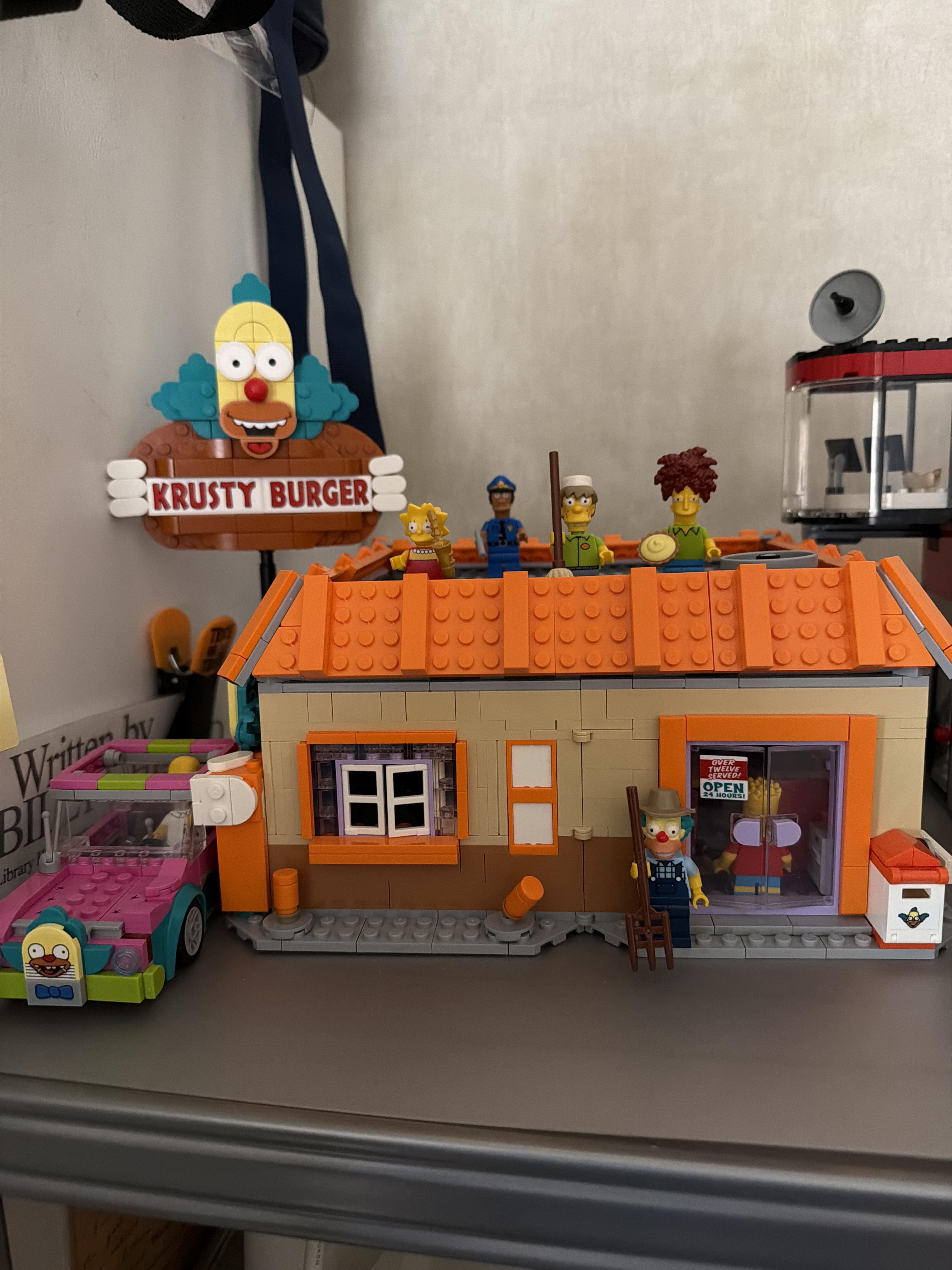 LEGO Icons The Simpsons: Krusty Burger 10352 6530072 - Best Buy