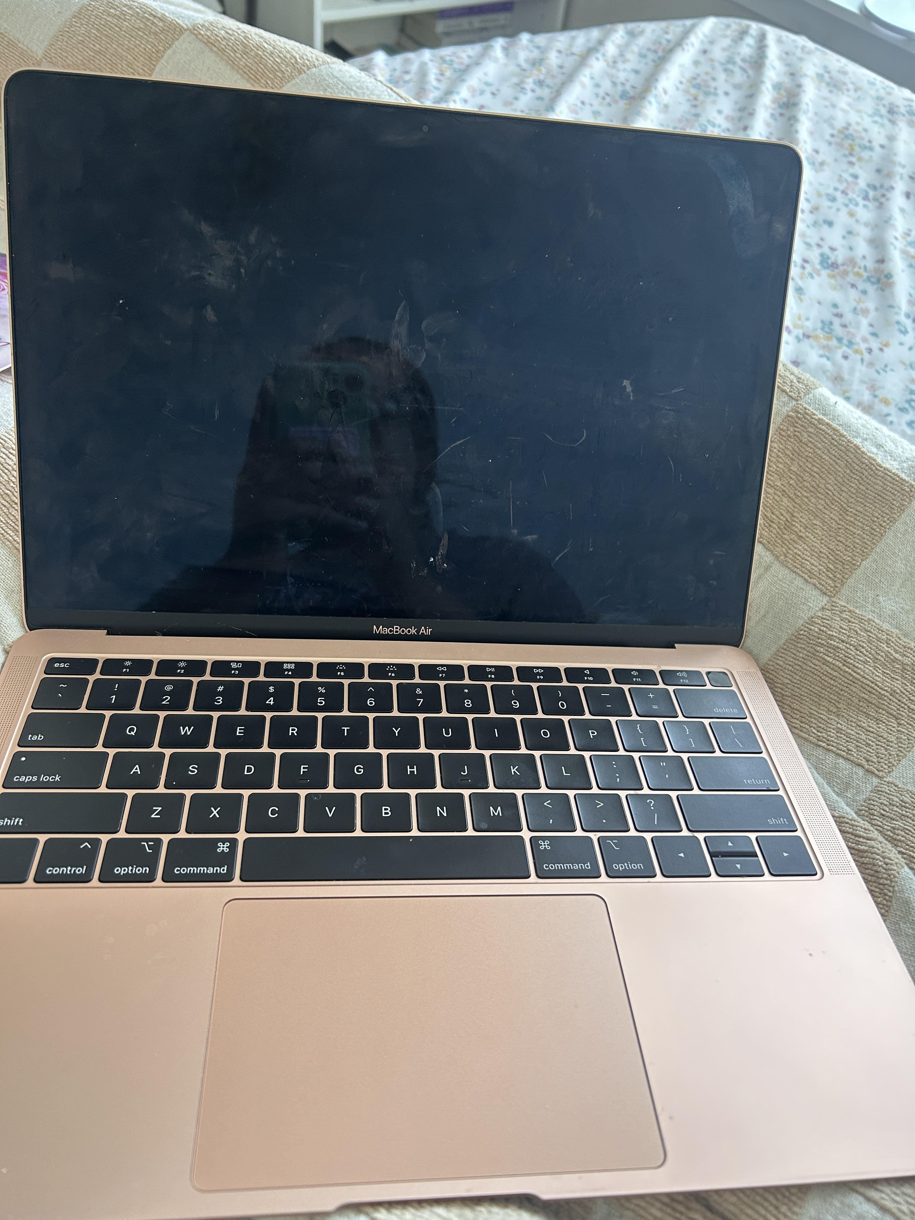 Apple Geek Squad Certified Refurbished MacBook Air 13.3 Apple Geek Squad Certified Refurbished MacBook Air 13.3