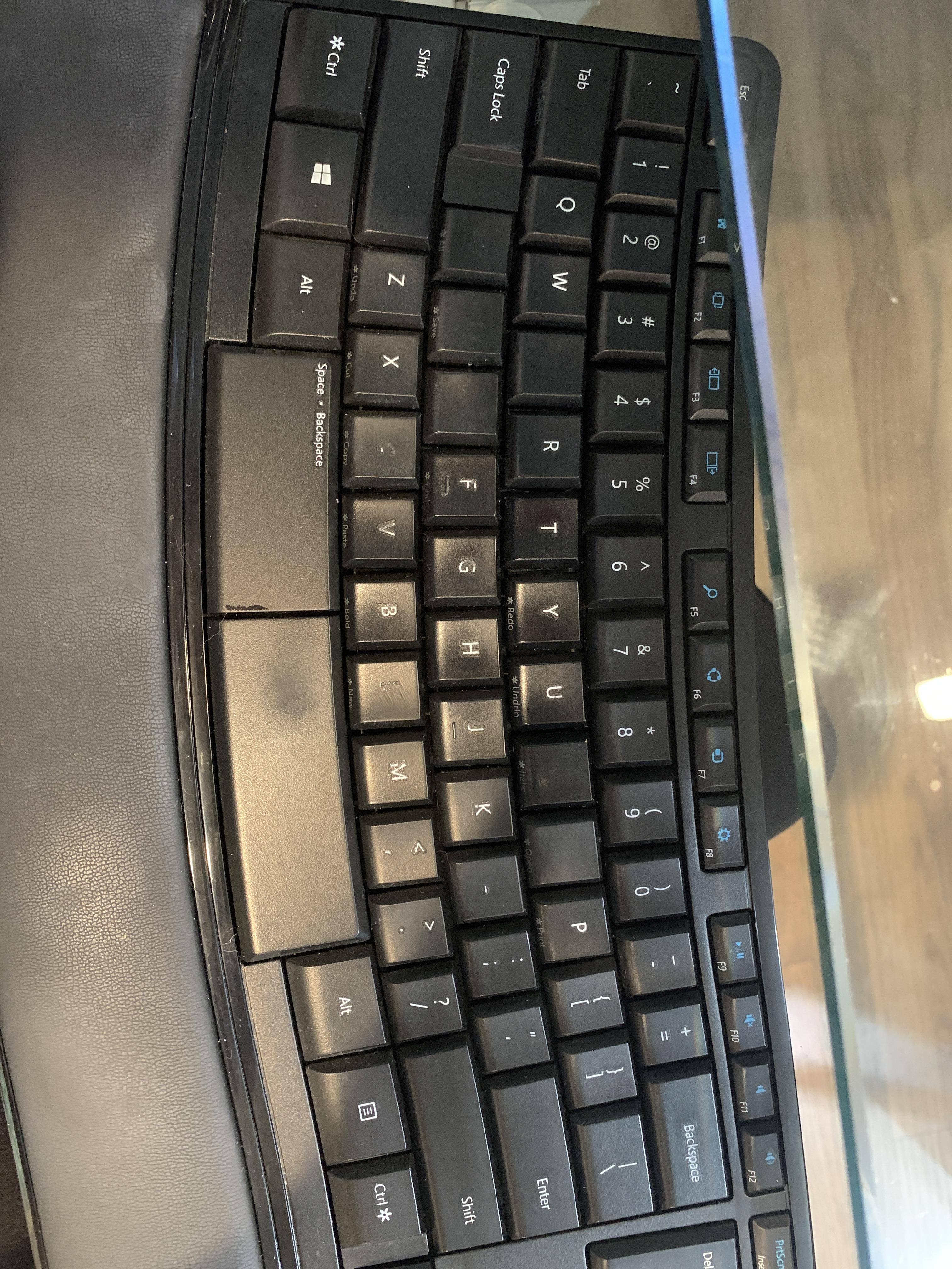 Microsoft Ergonomic Full size Wireless Sculpt Comfort Desktop USB