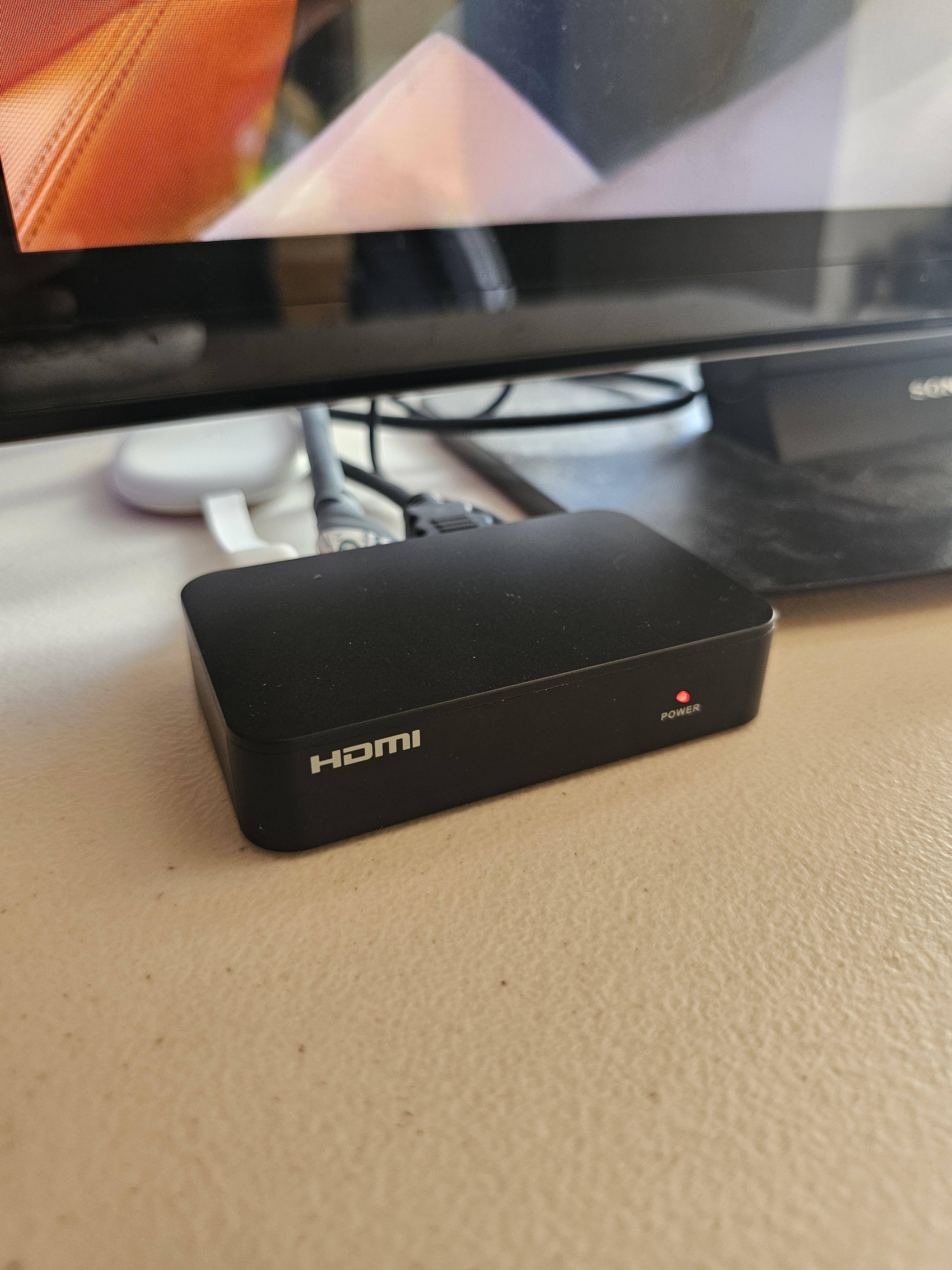 Device with connections in the back, click to load a larger version