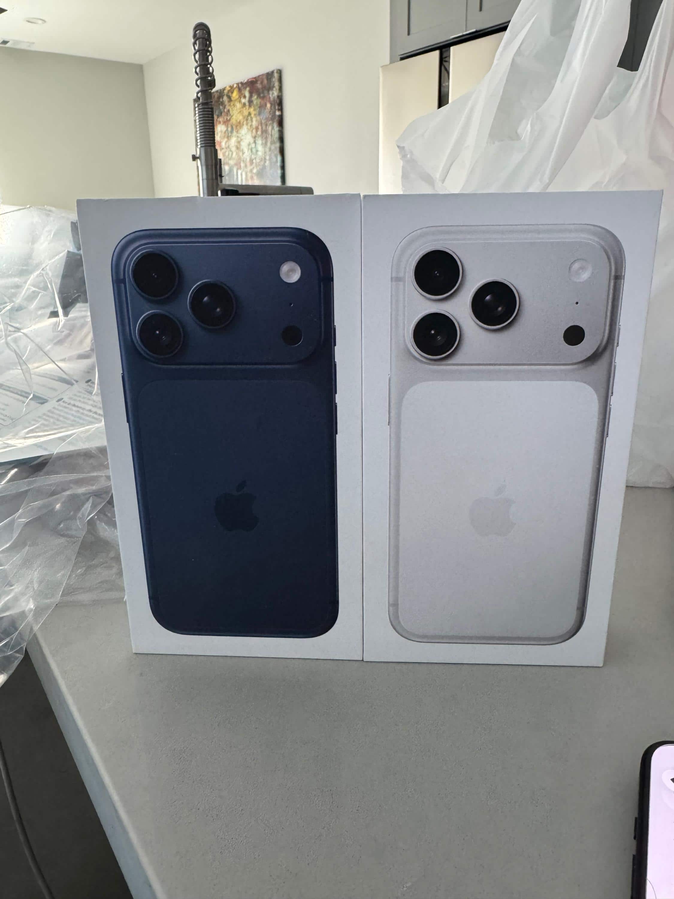 Apple iPhone 17 Pro 256GB Silver (AT&T) MG7K4LL/A - Best Buy