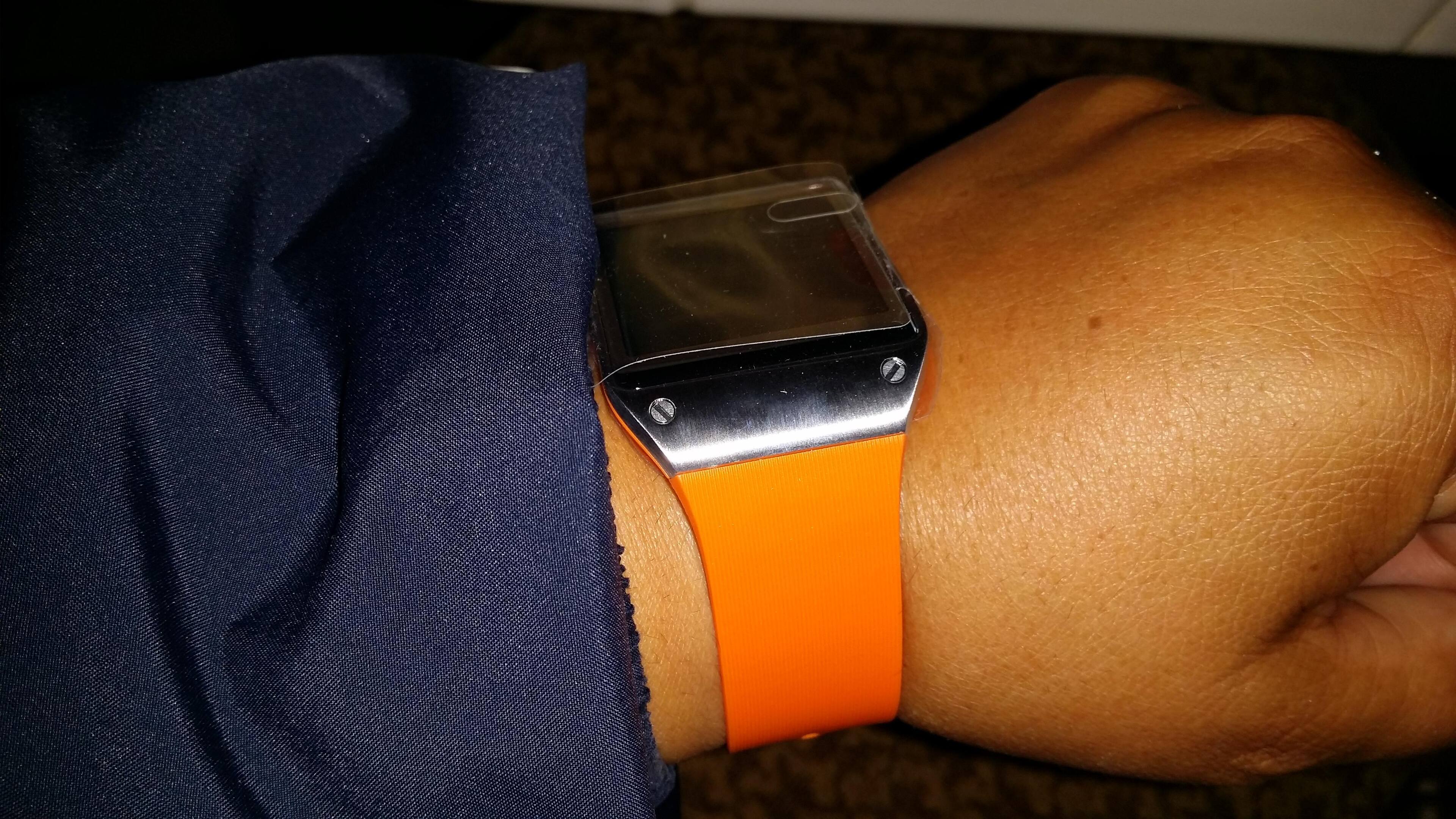 Samsung Galaxy Gear Orange, click to load a larger version