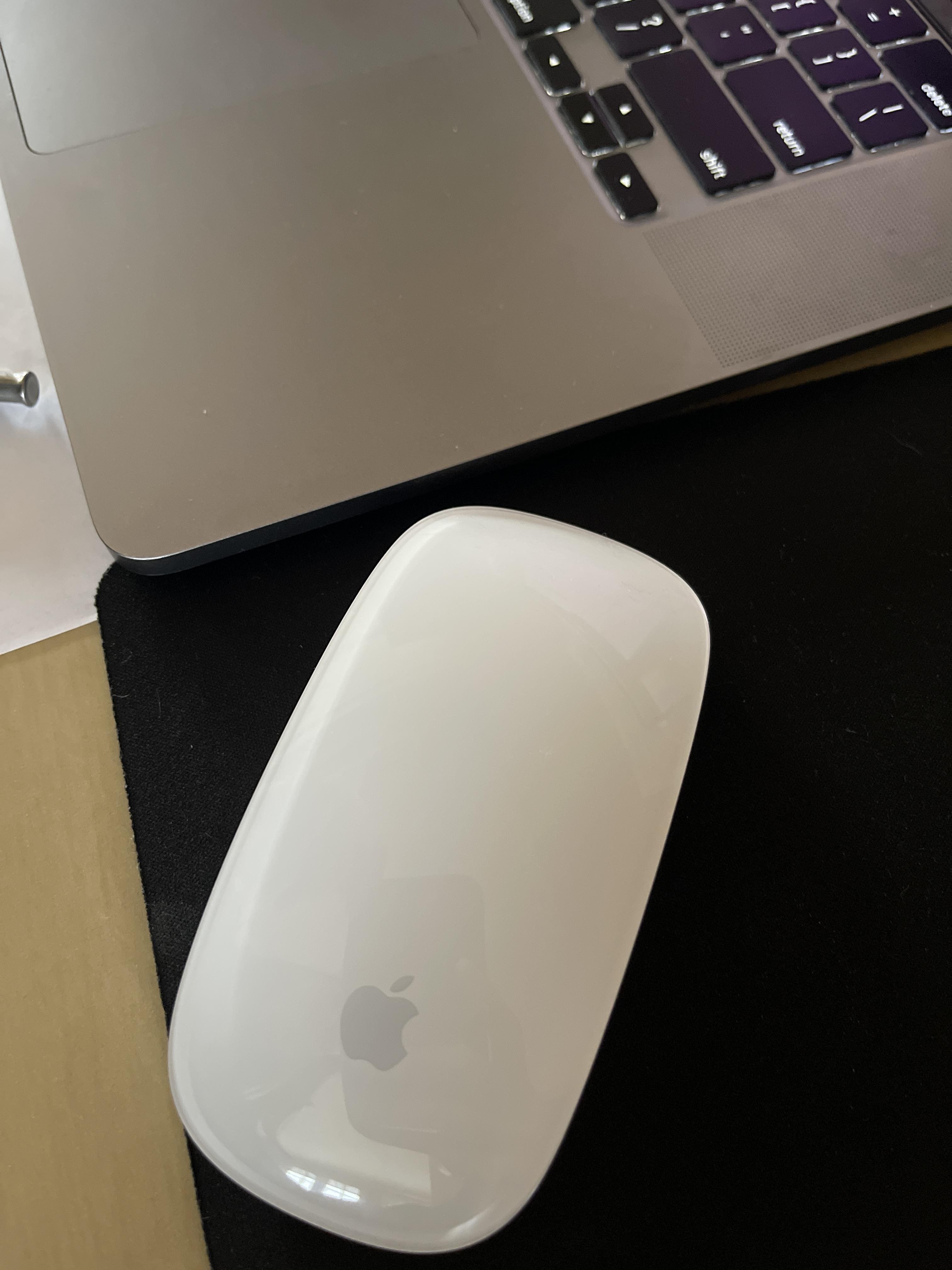 Apple Magic Mouse (Lightning Port) Wireless White MK2E3AM/A