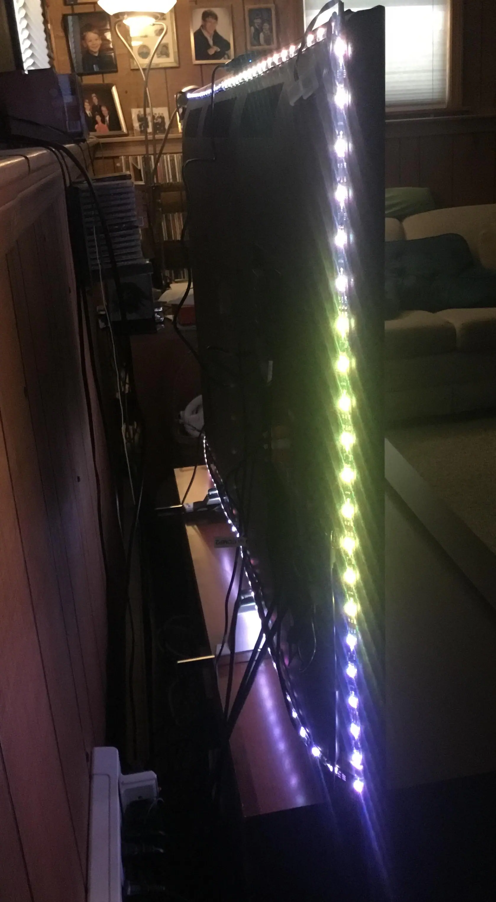LEDs are bright and responsive, click to load a larger version