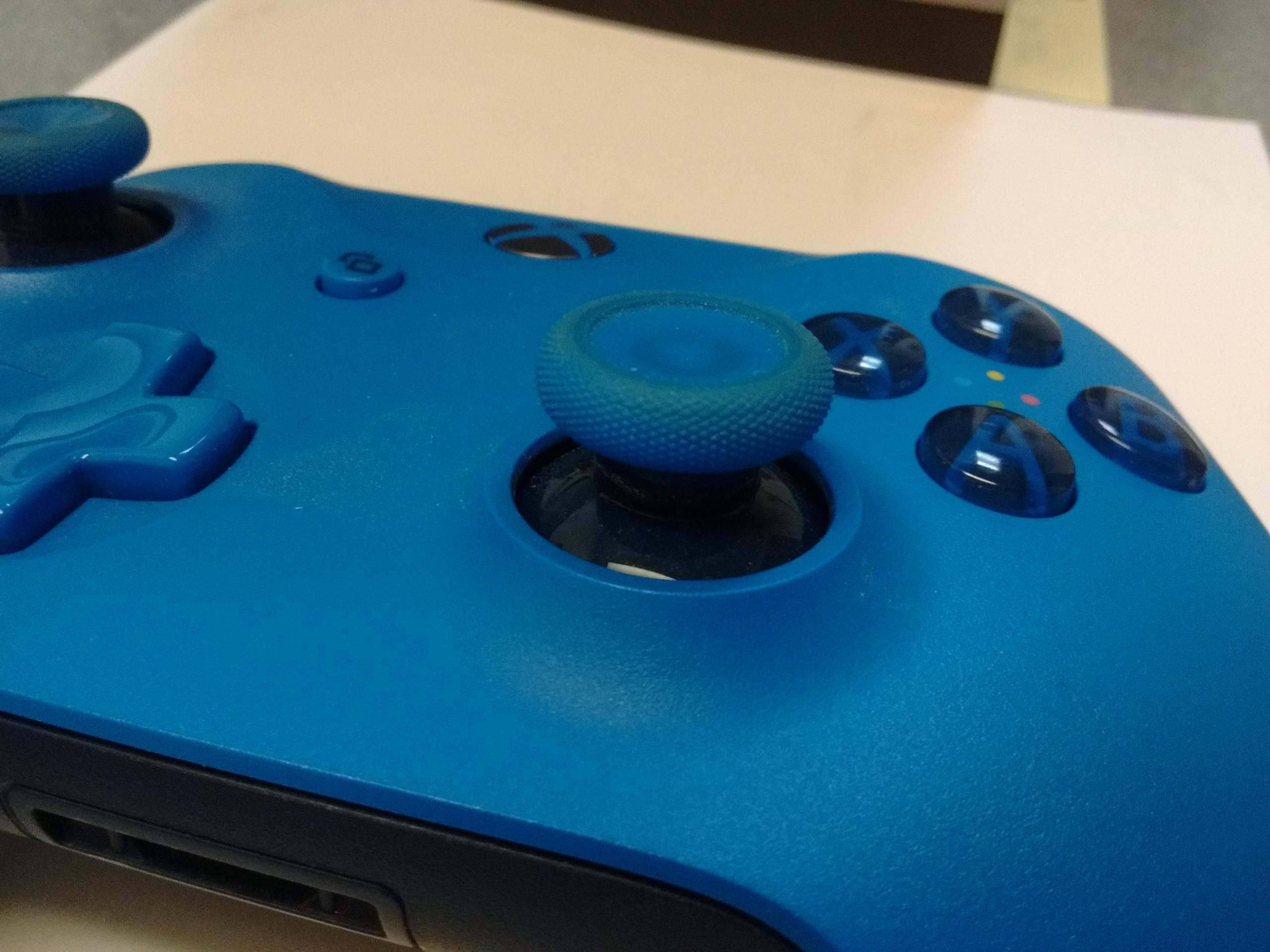 Both thumb sticks turning Vintage Nintendo Yellow, click to load a larger version