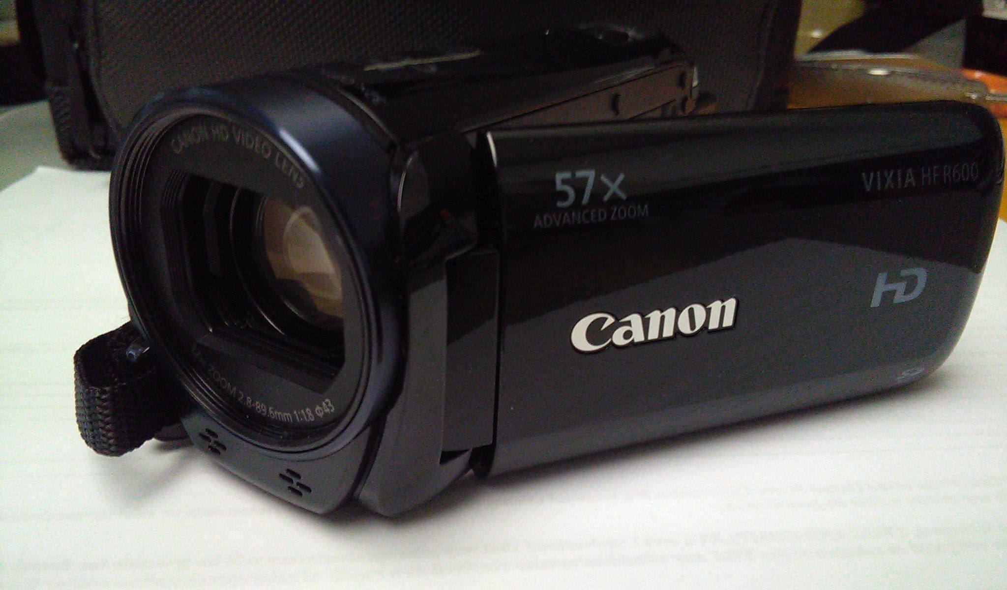 Canon VIXIA HF R600 HD Flash Memory Camcorder Black 0280C001