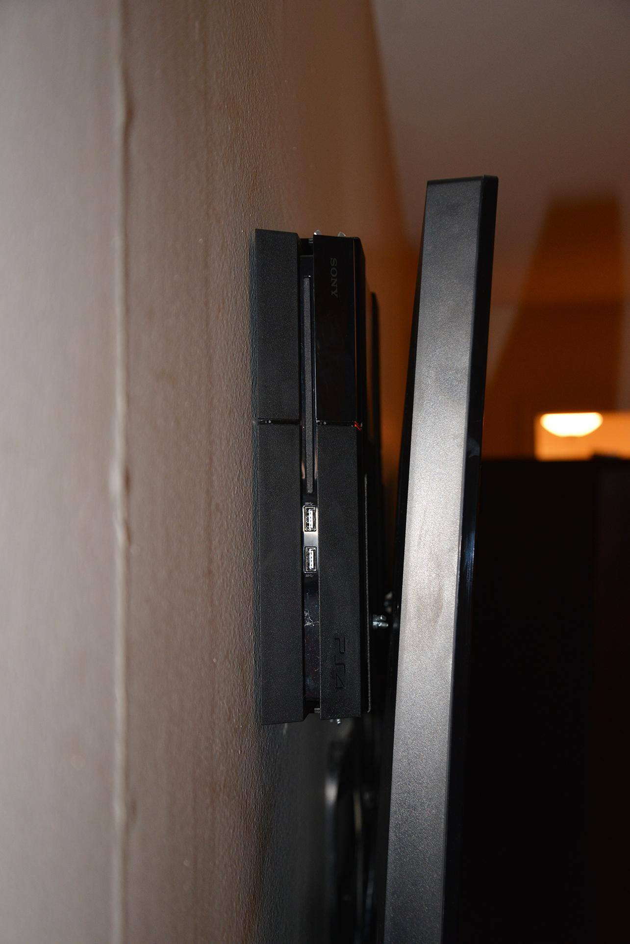 doesn't stick out far at all., click to load a larger version