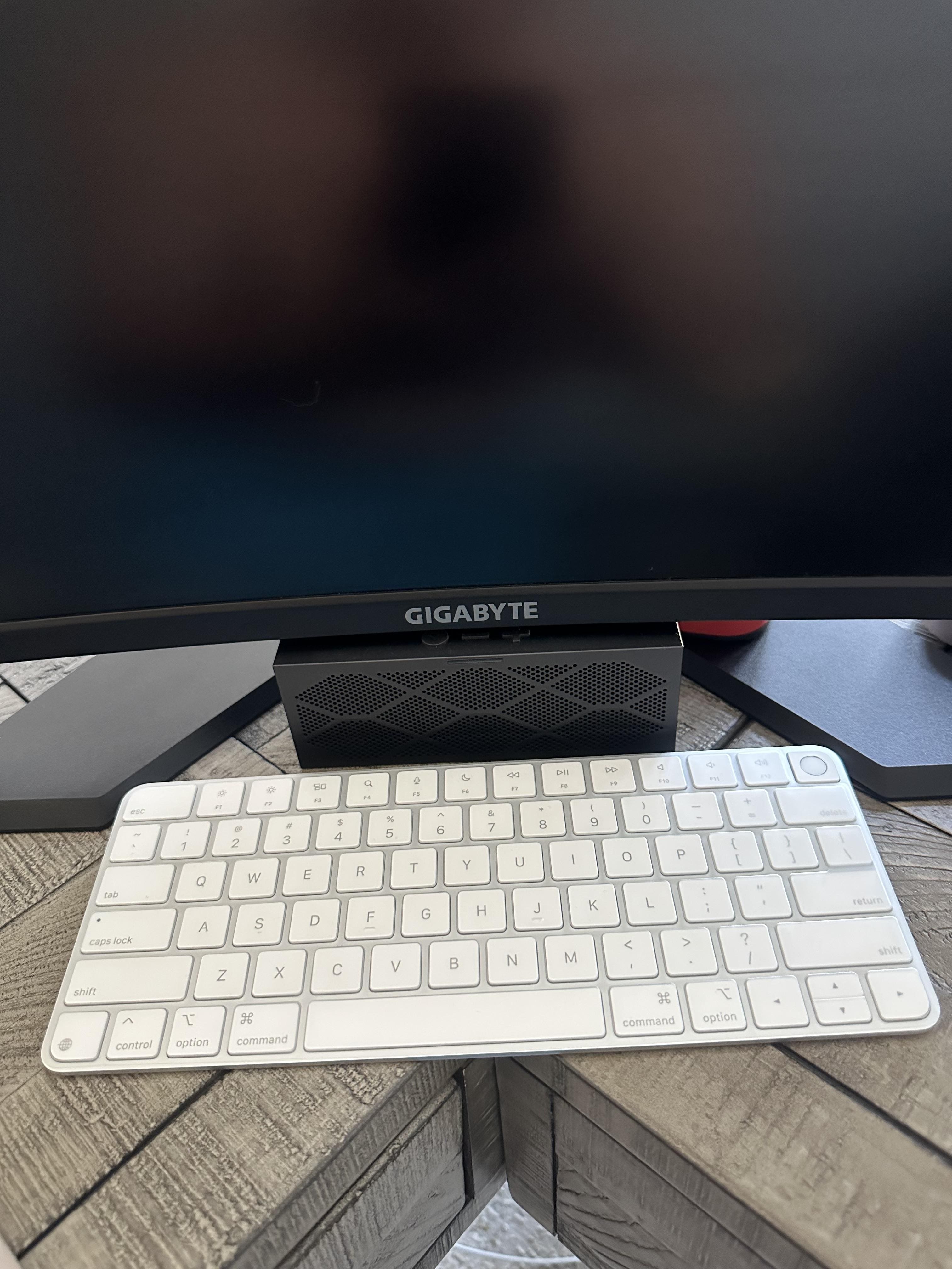 Magic Keyboard (USB C) with Touch ID for Mac models with Apple