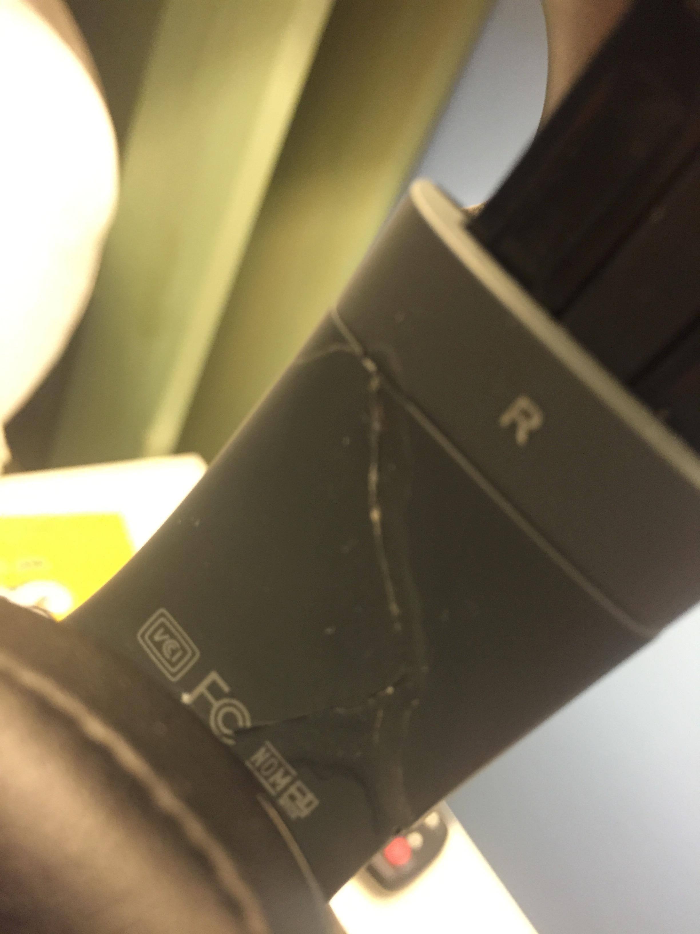 had to glue it back....sad, click to load a larger version