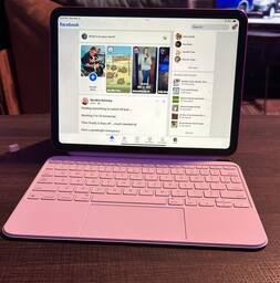 Apple Magic Keyboard Folio for iPad (A16) and iPad 10.9 inch