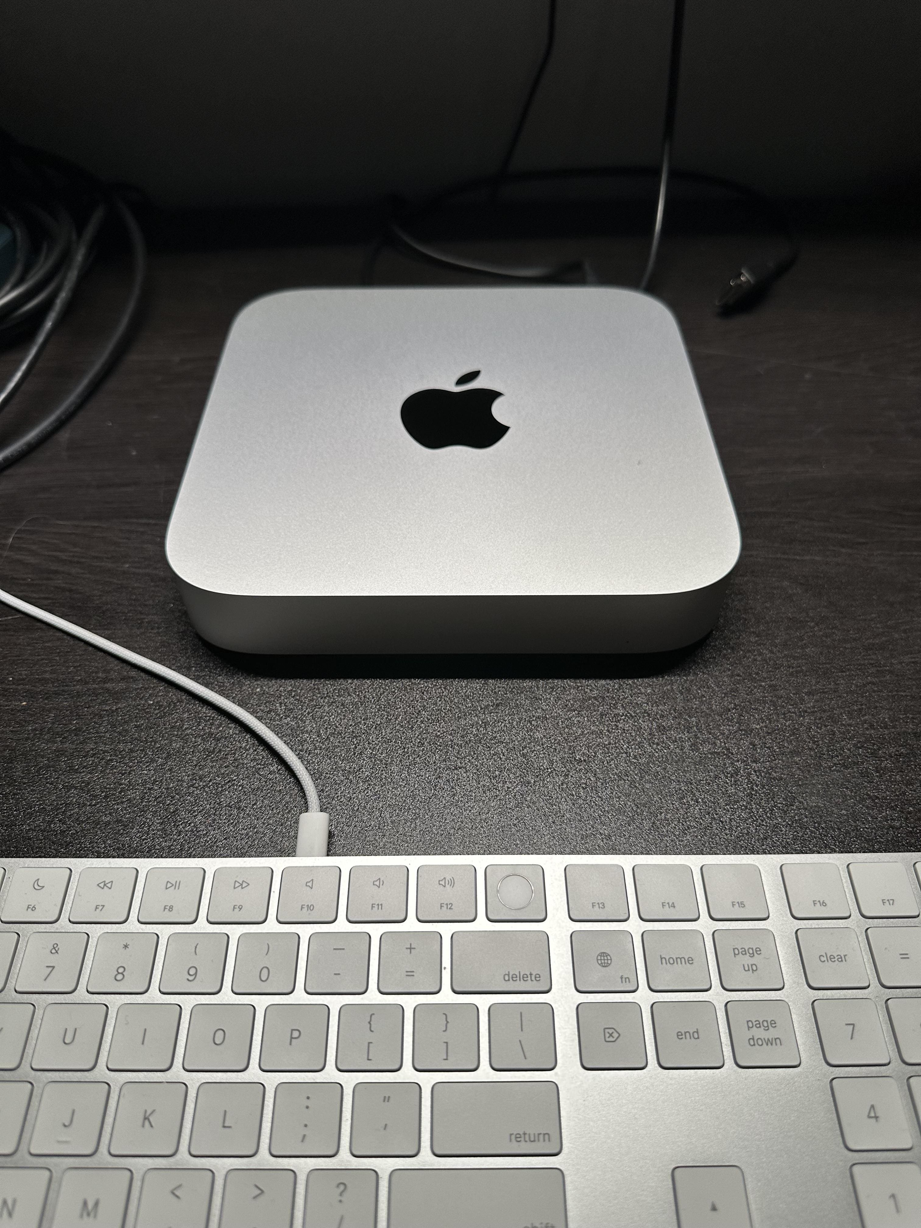 Apple Mac mini Desktop M2 Pro Chip 16GB Memory 512GB SSD Apple Mac mini Desktop M2 Pro Chip 16GB Memory 512GB SSD