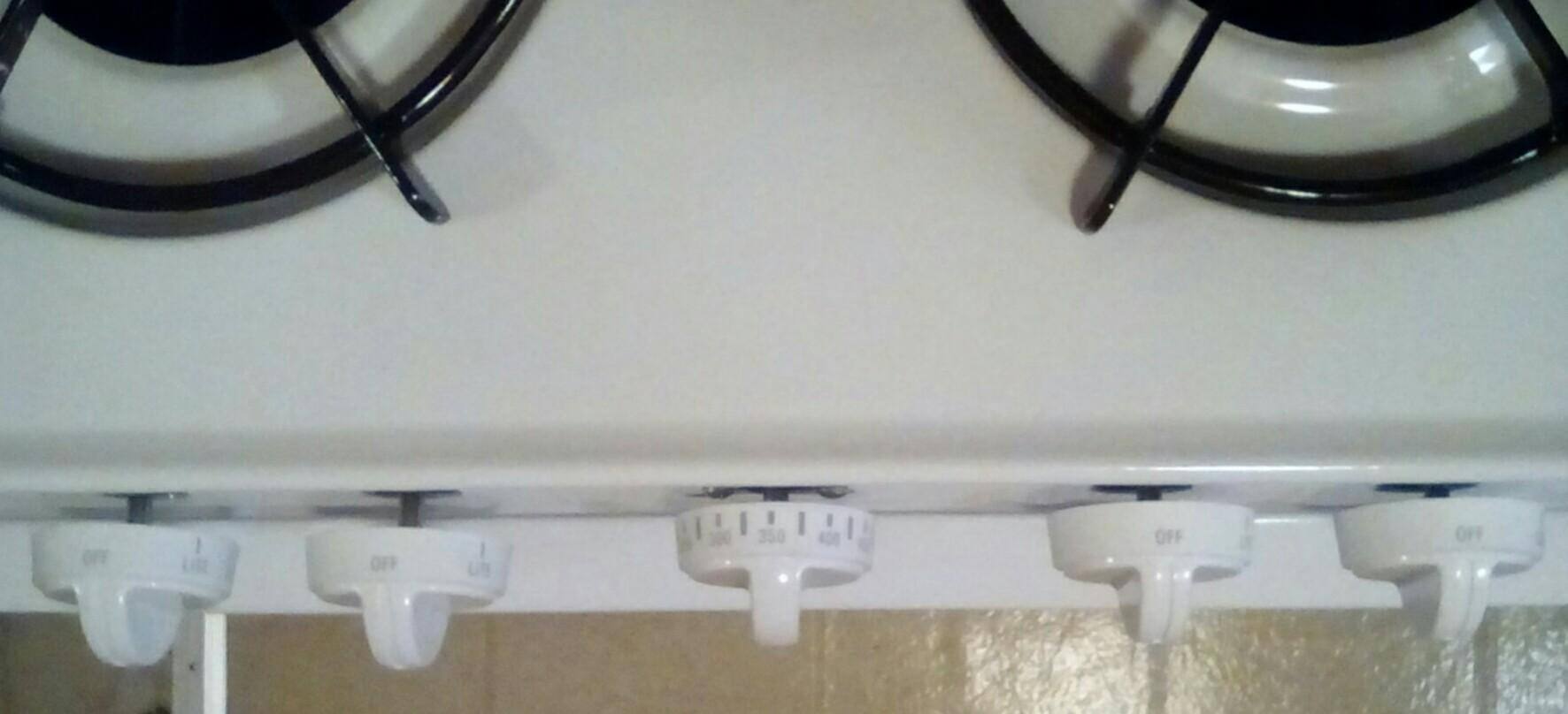 Uneven knobs on control panel, click to load a larger version