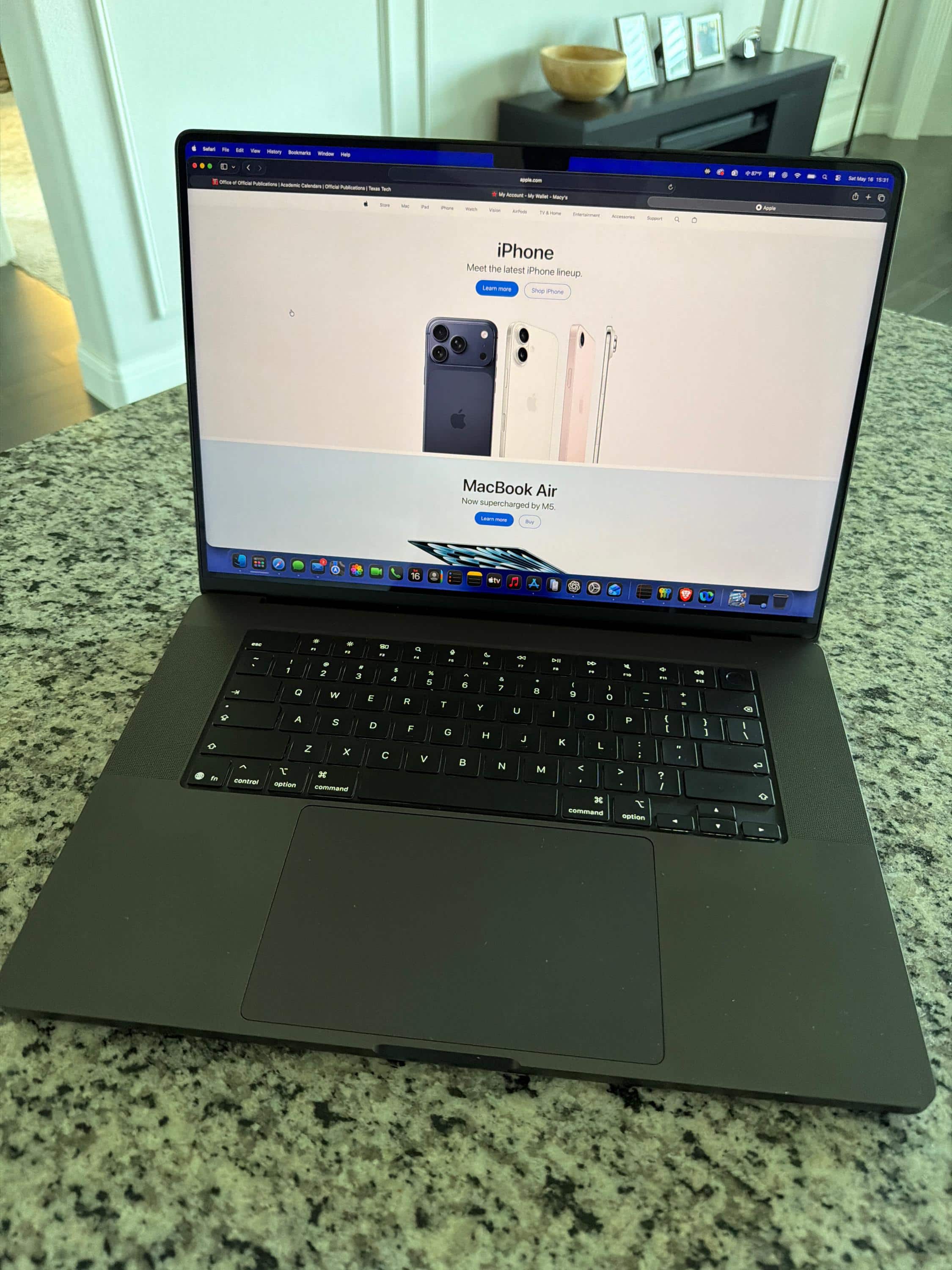16 inch MacBook Pro Apple M5 Pro chip with 18 core CPU and 20 core
