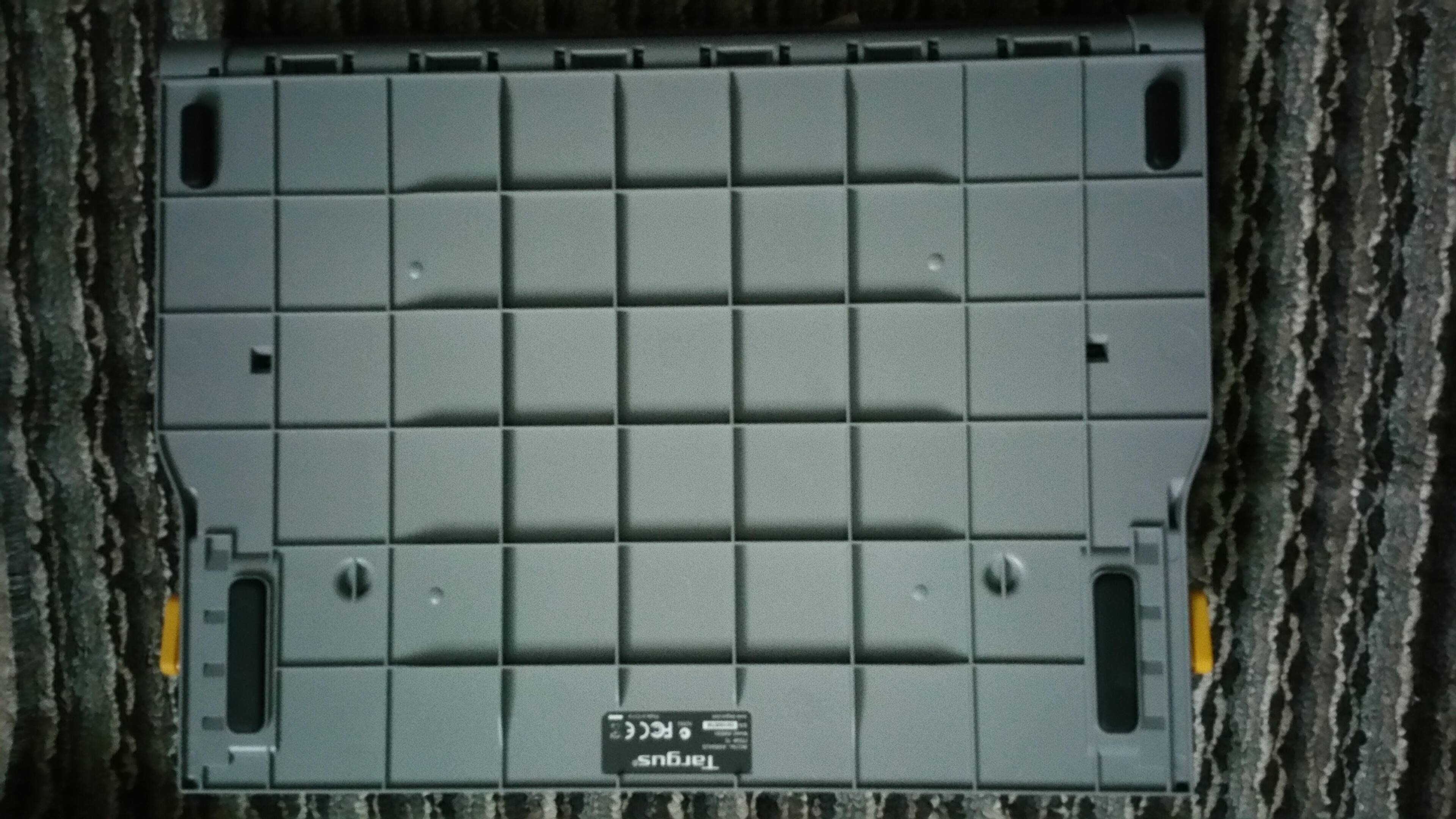 Bottom raised grid, click to load a larger version