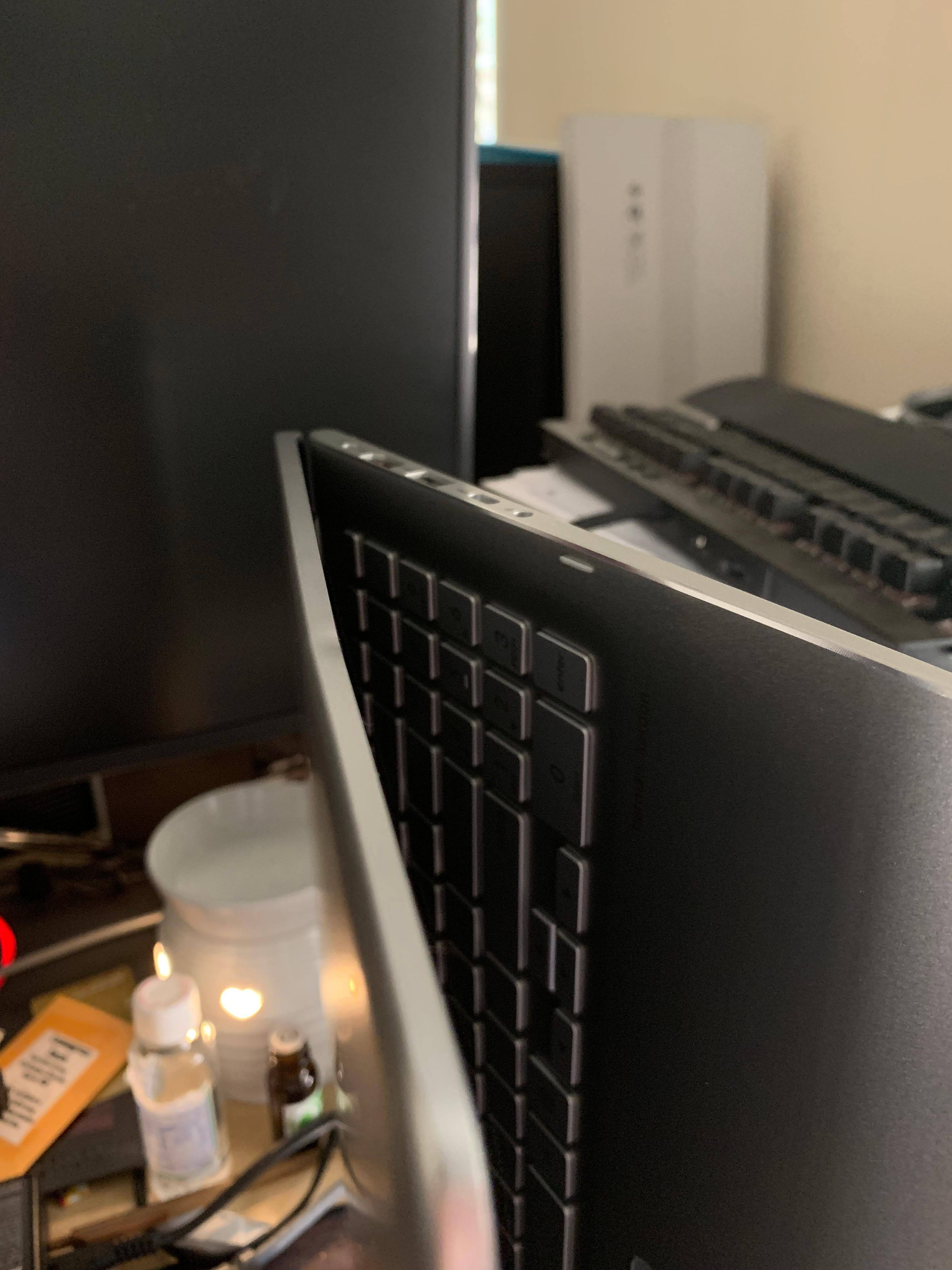 screen casing bent inward, click to load a larger version