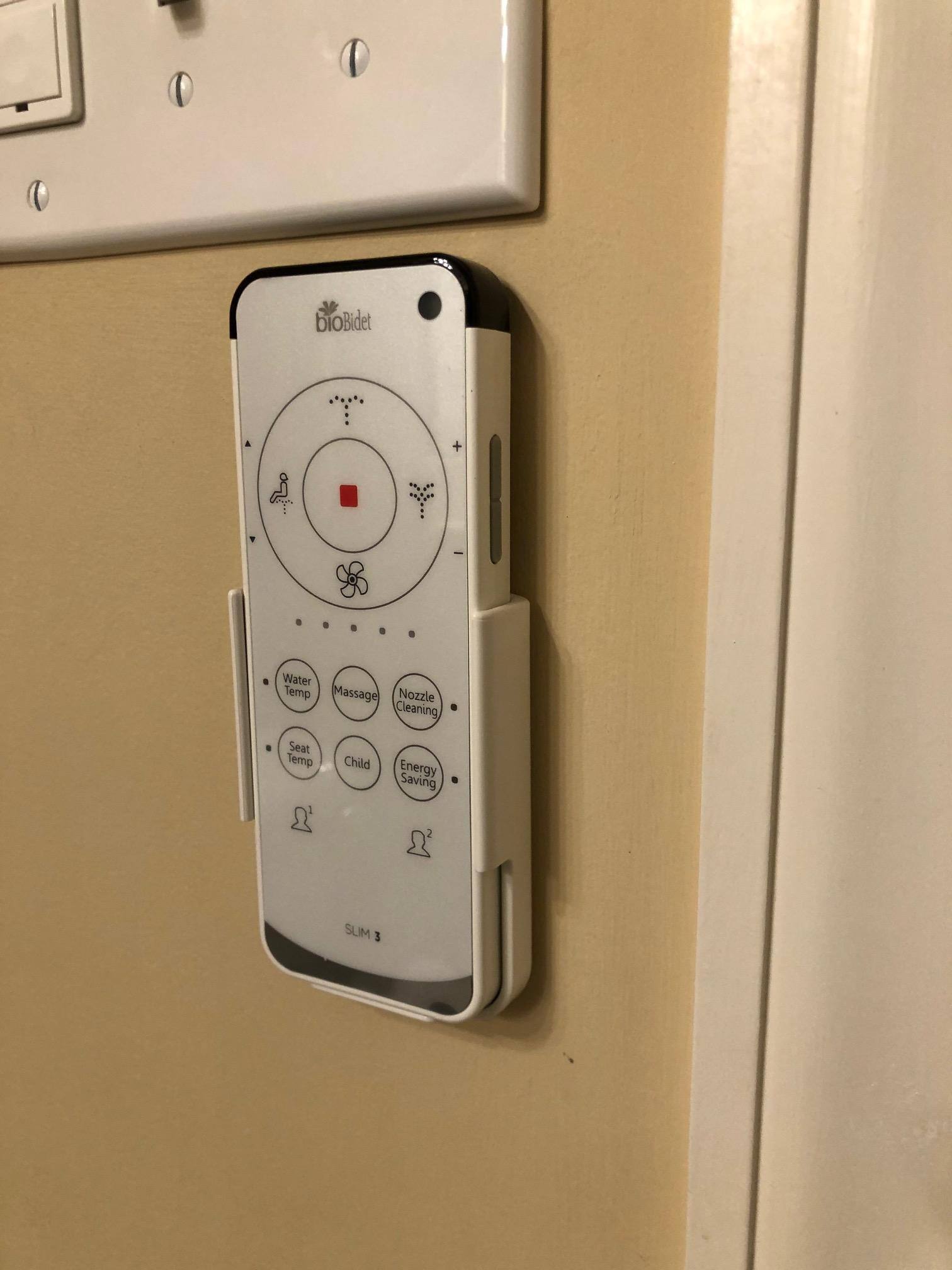 Easy to use remote, click to load a larger version