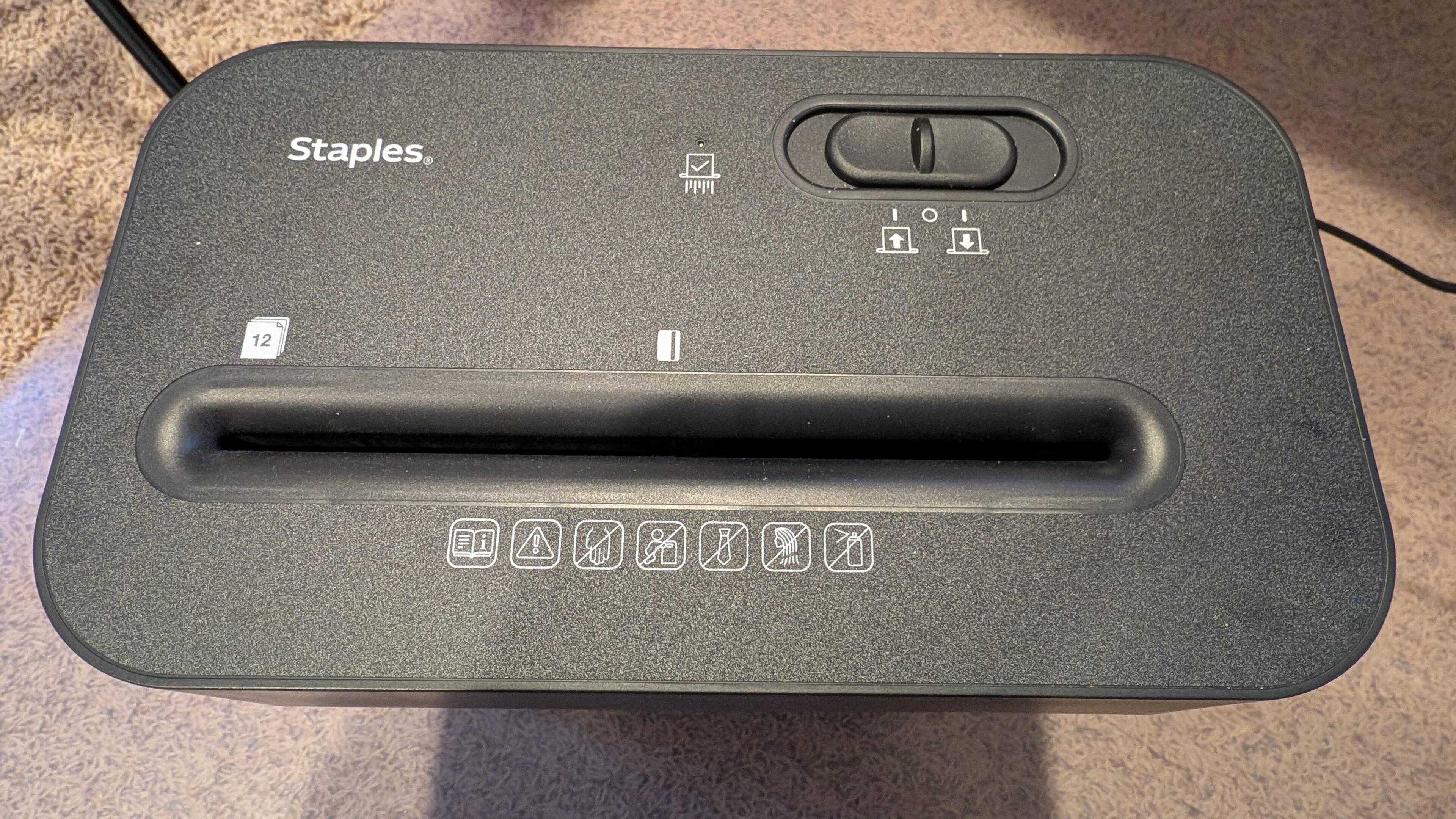 Staples 12 Sheet Cross Cut Multi Media Shredder (ST62151) Black