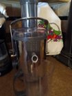 BELLA High Power Juice Extractor Juicer 1000 Watt XJ-12405 Healthy Fruit  Vegan