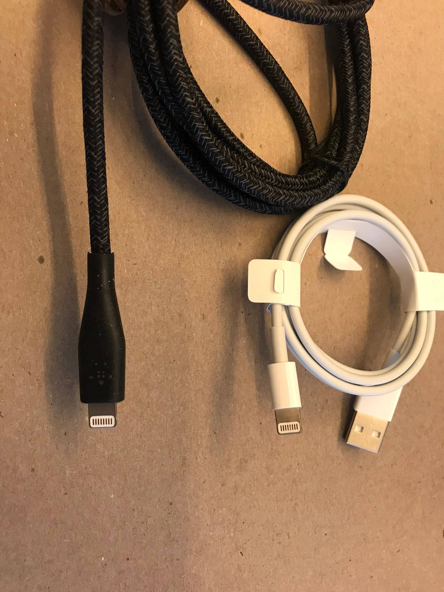 Belkin vs Apple cable, click to load a larger version