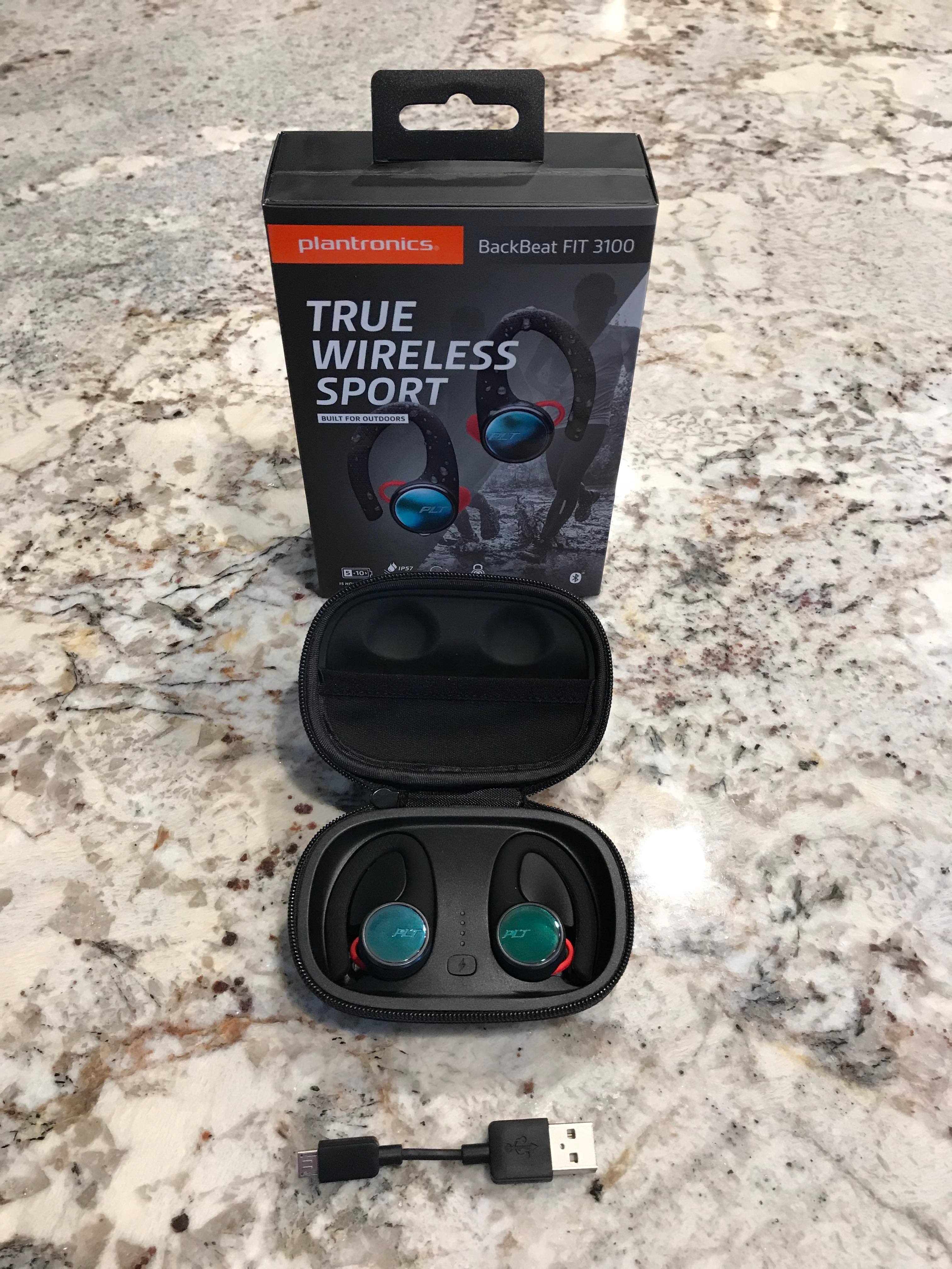 See the really small cable. Isn't it cute!, click to load a larger version