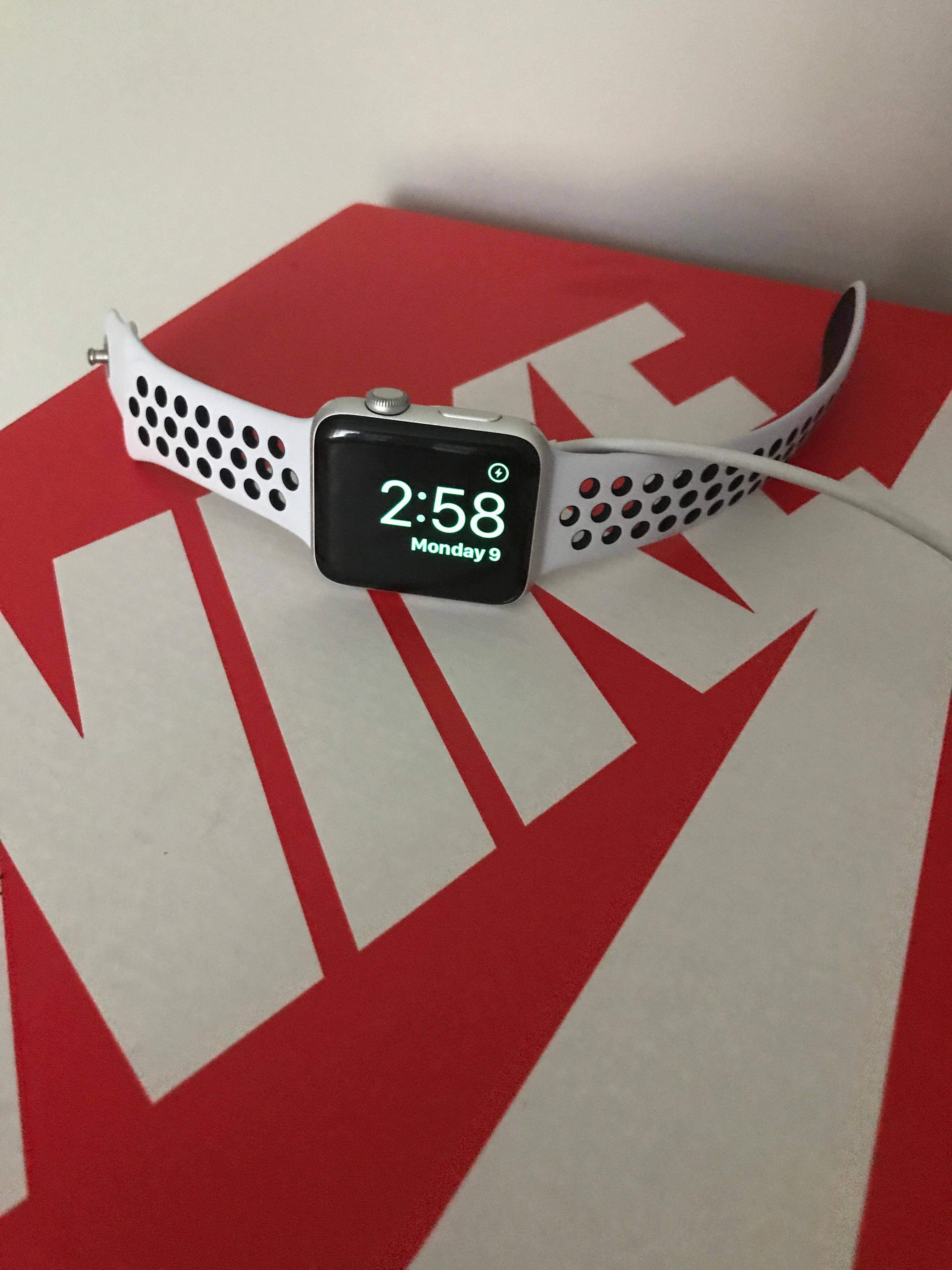 Apple Watch, click to load a larger version