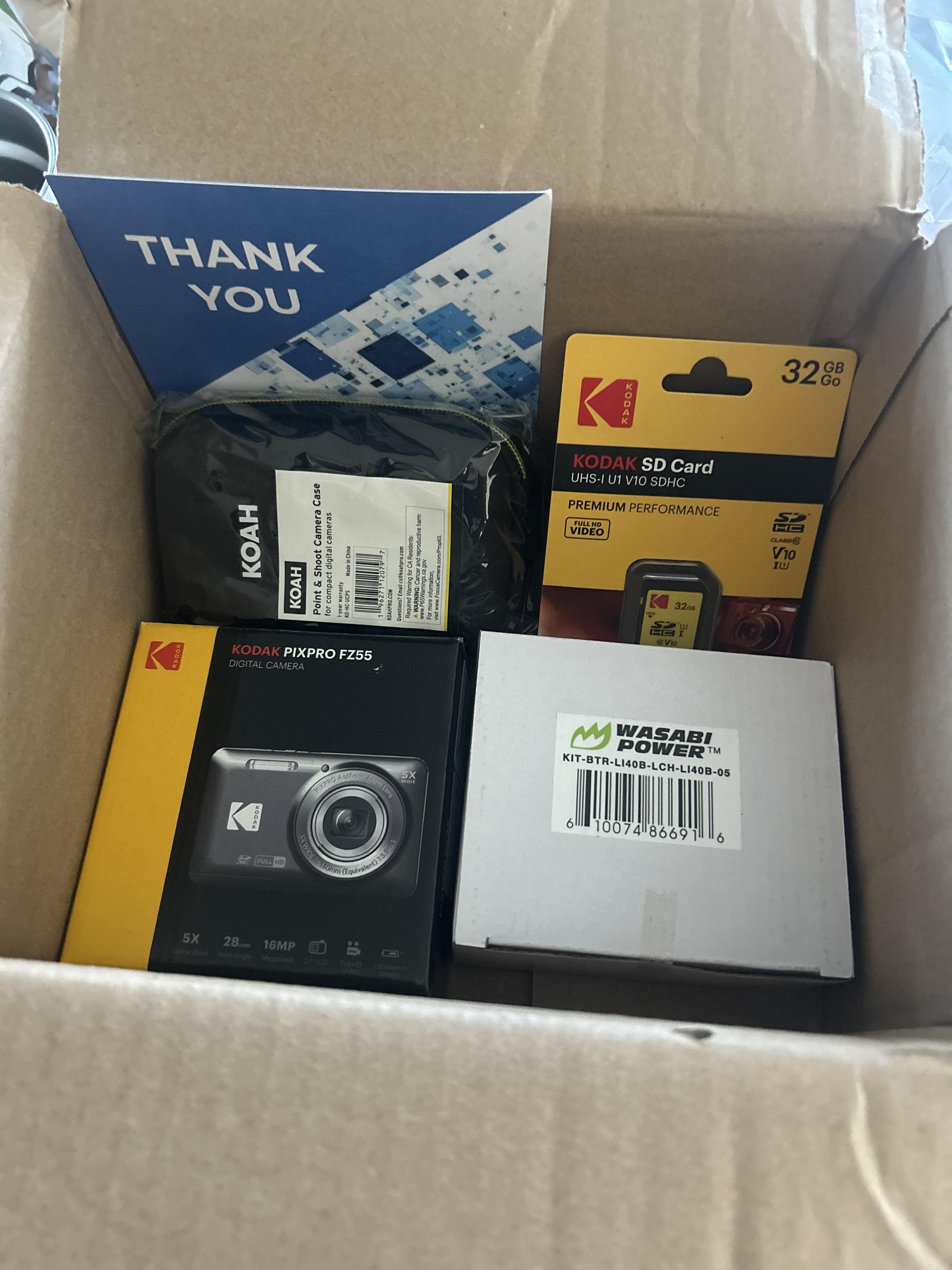 Kodak Pixpro Friendly Zoom FZ55 Digital Camera Bundle with
