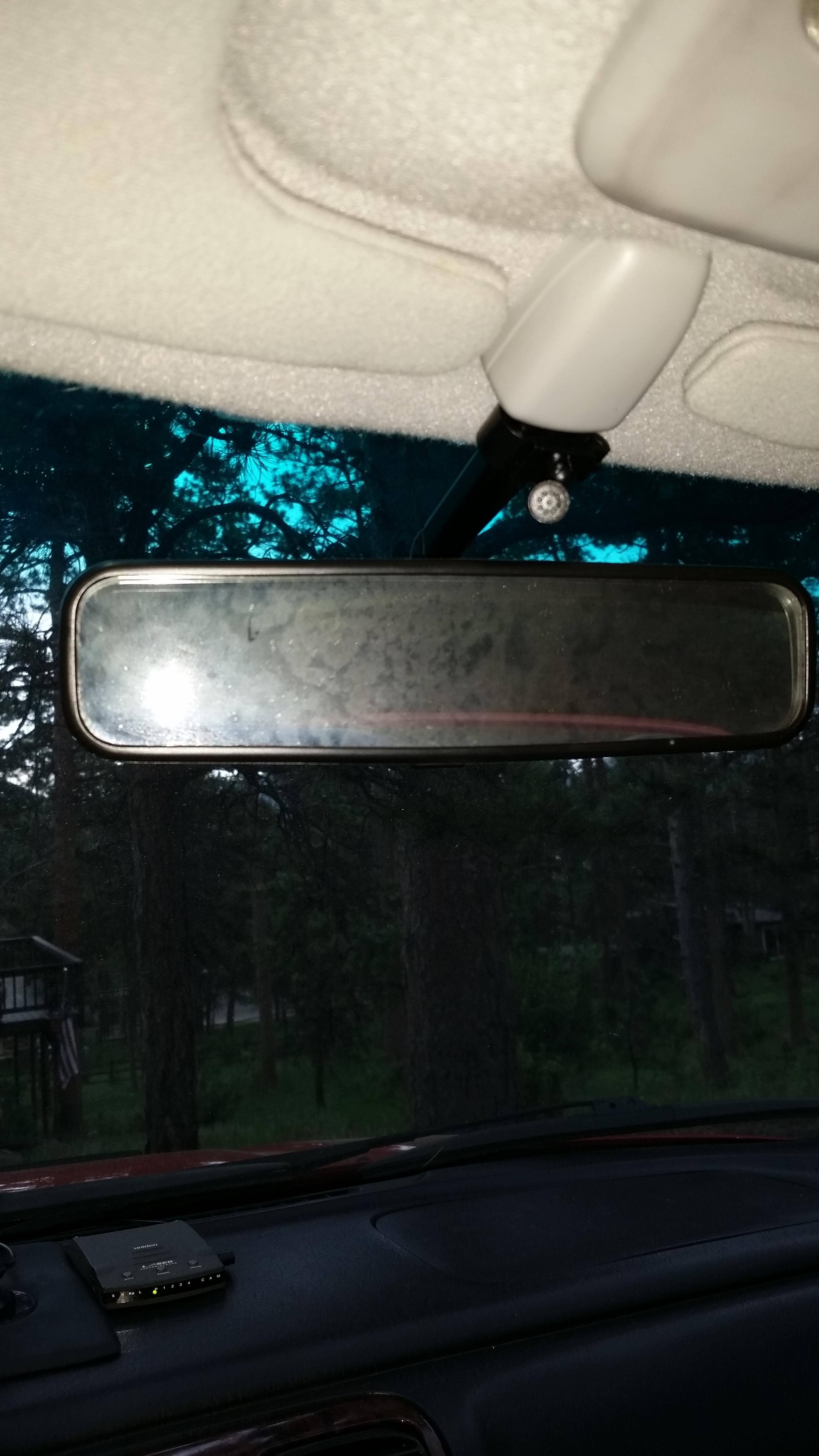 Yes, the mirror looks horribly dirty - but the mic is just above it, out of the way., click to load a larger version