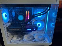 Skytech Gaming KING95 Gaming Desktop PC AMD Ryzen 7 9700X