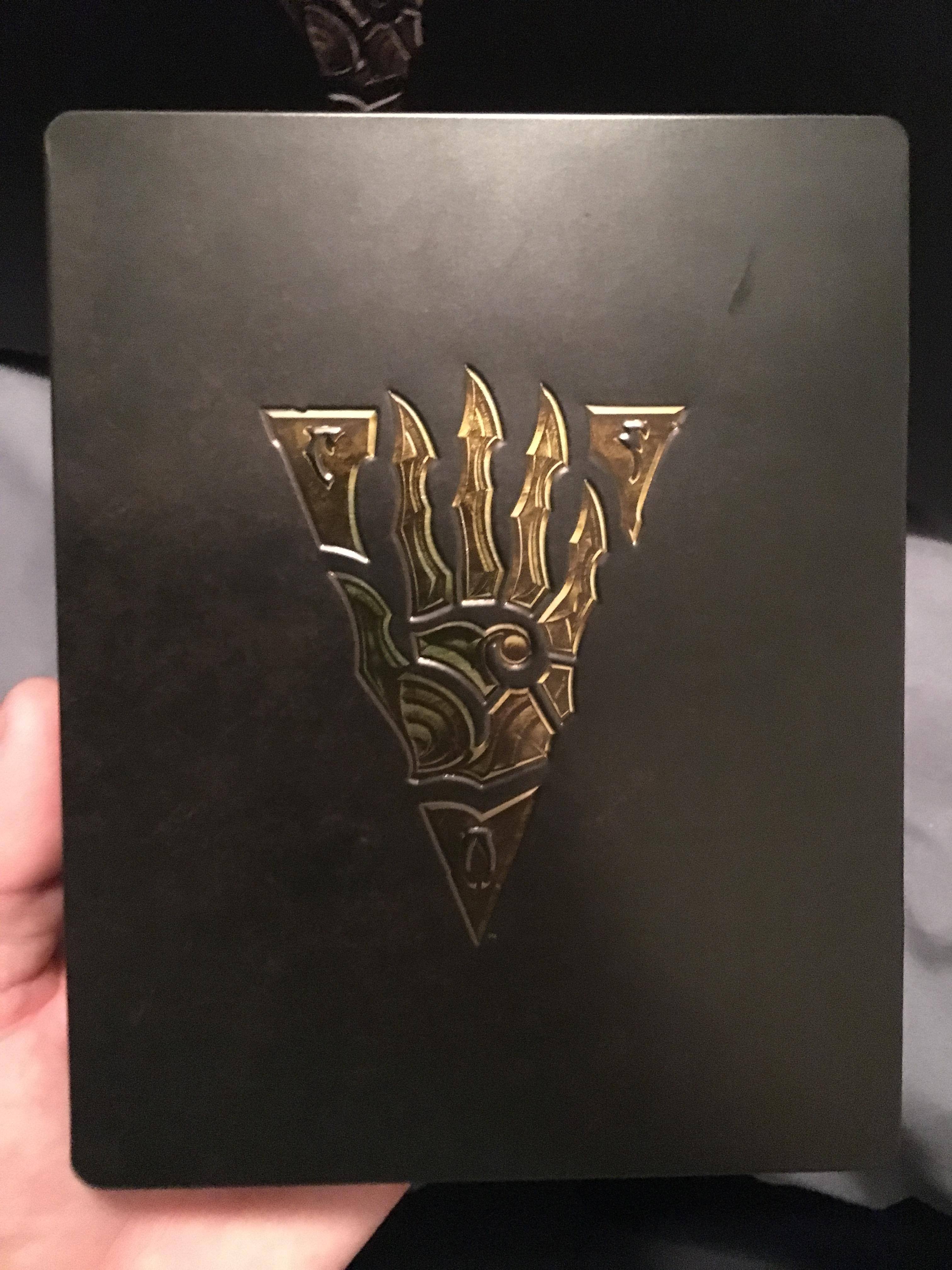 Metal game case, click to load a larger version