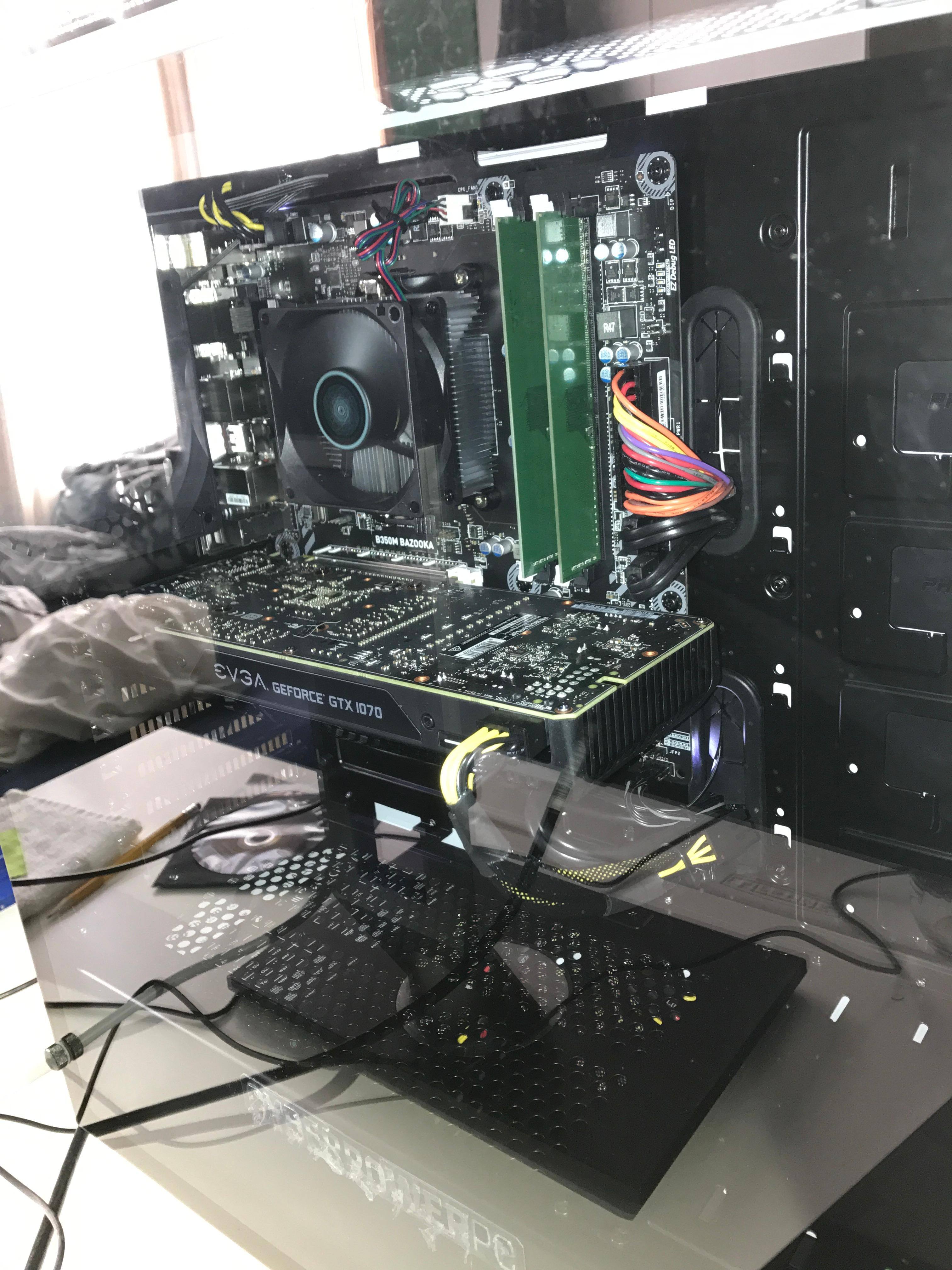 Clean interior, click to load a larger version