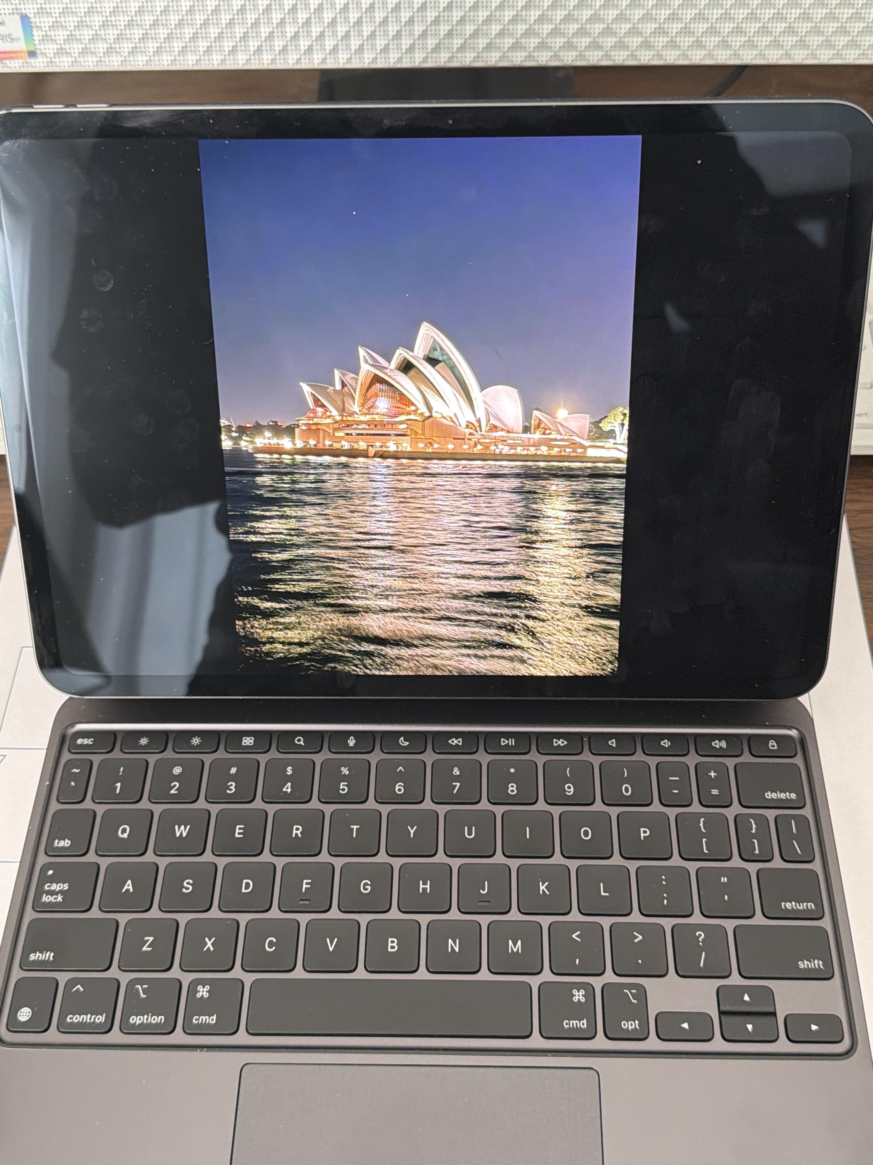 Apple 11 inch iPad Pro M5 chip Wi Fi 256GB with OLED Space Black