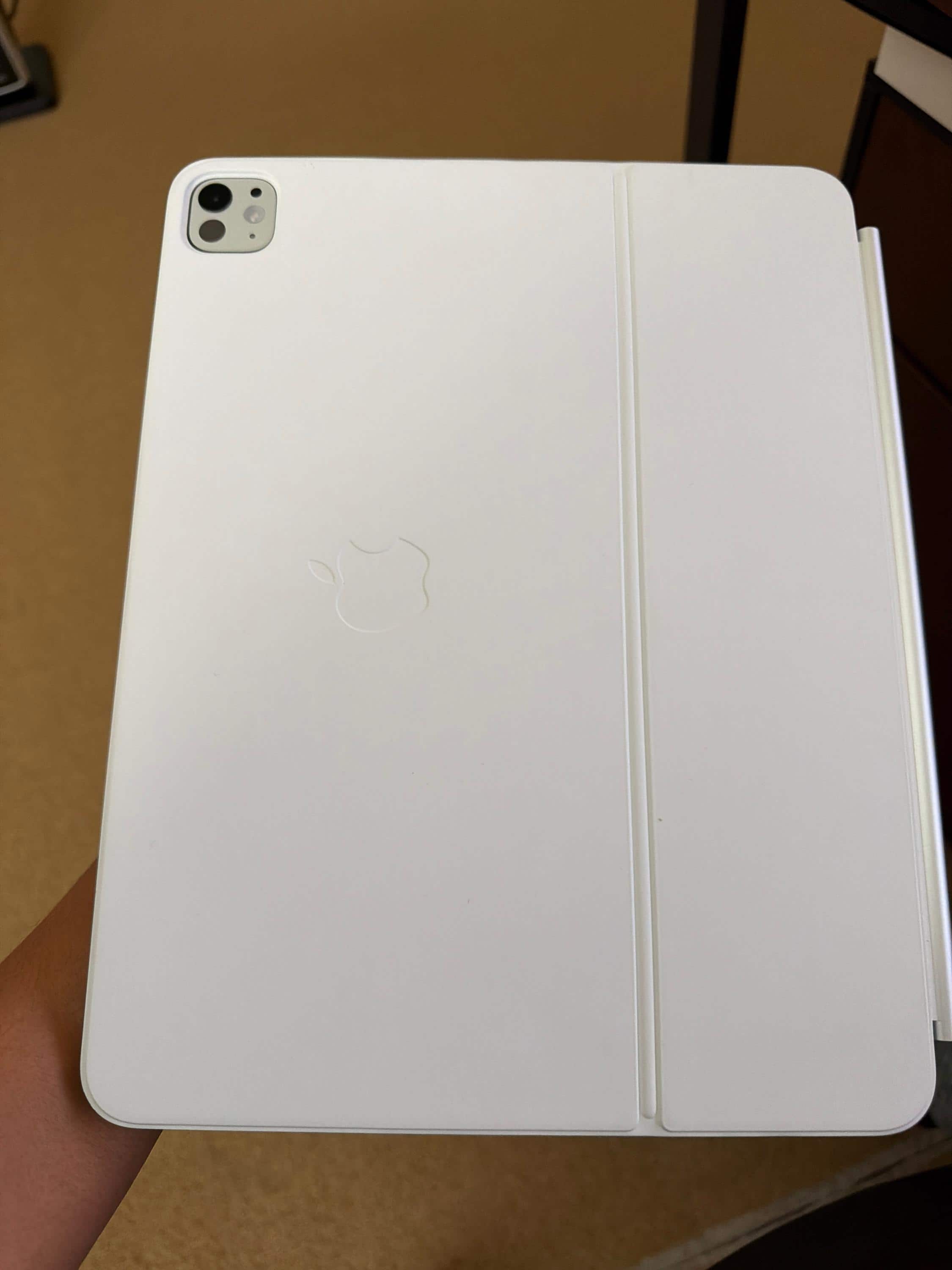 Apple 13 inch iPad Pro M5 chip Wi Fi + Cellular 256GB with OLED