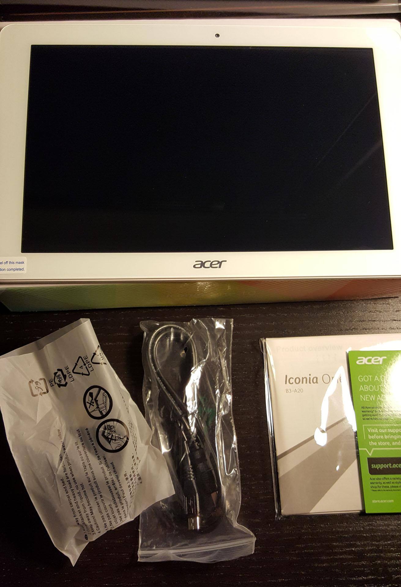 Acer tablet and accessories, click to load a larger version