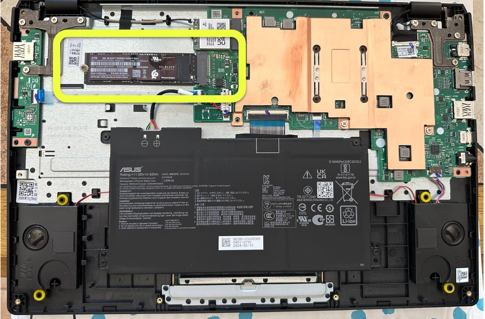 Here's the formerly empty SSD slot, click to load a larger version